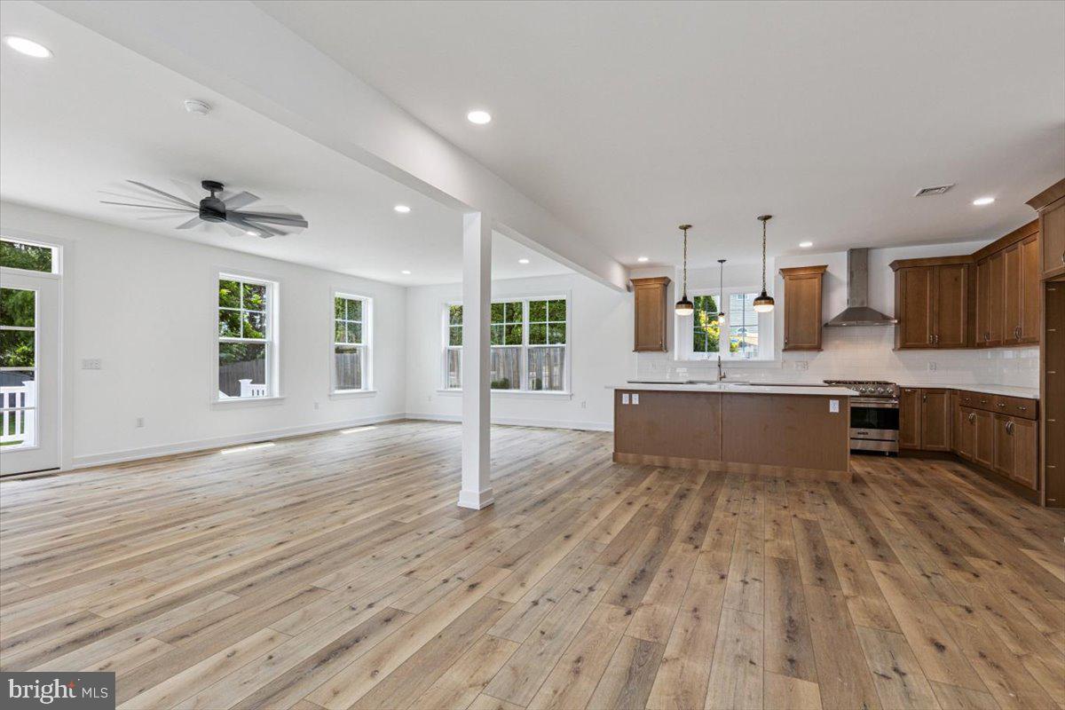 PLYMOUTH VALLEY - Residential