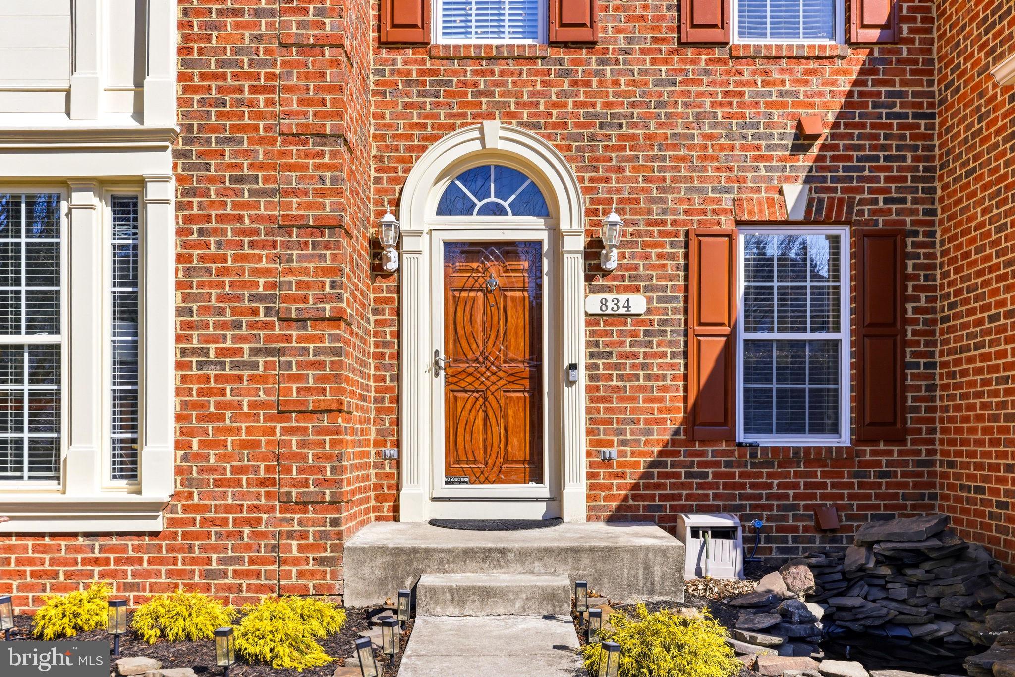 834 CRYSTAL PALACE COURT