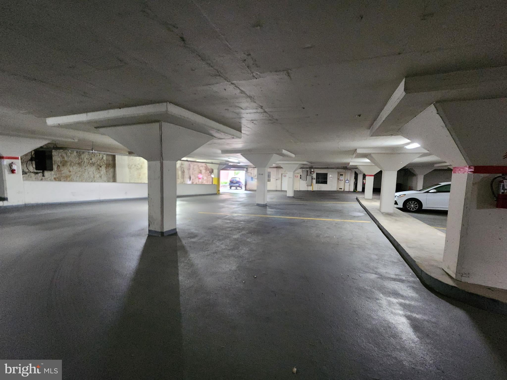 3601 GREENWAY P 1027