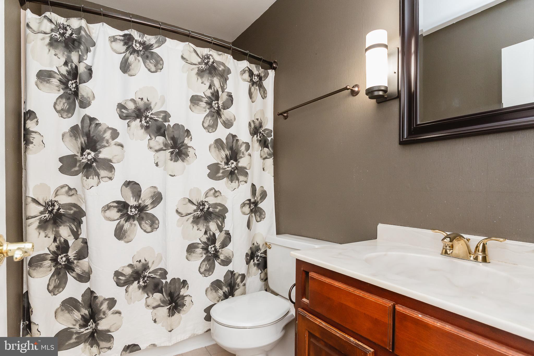 HICKORY HILLS - Residential