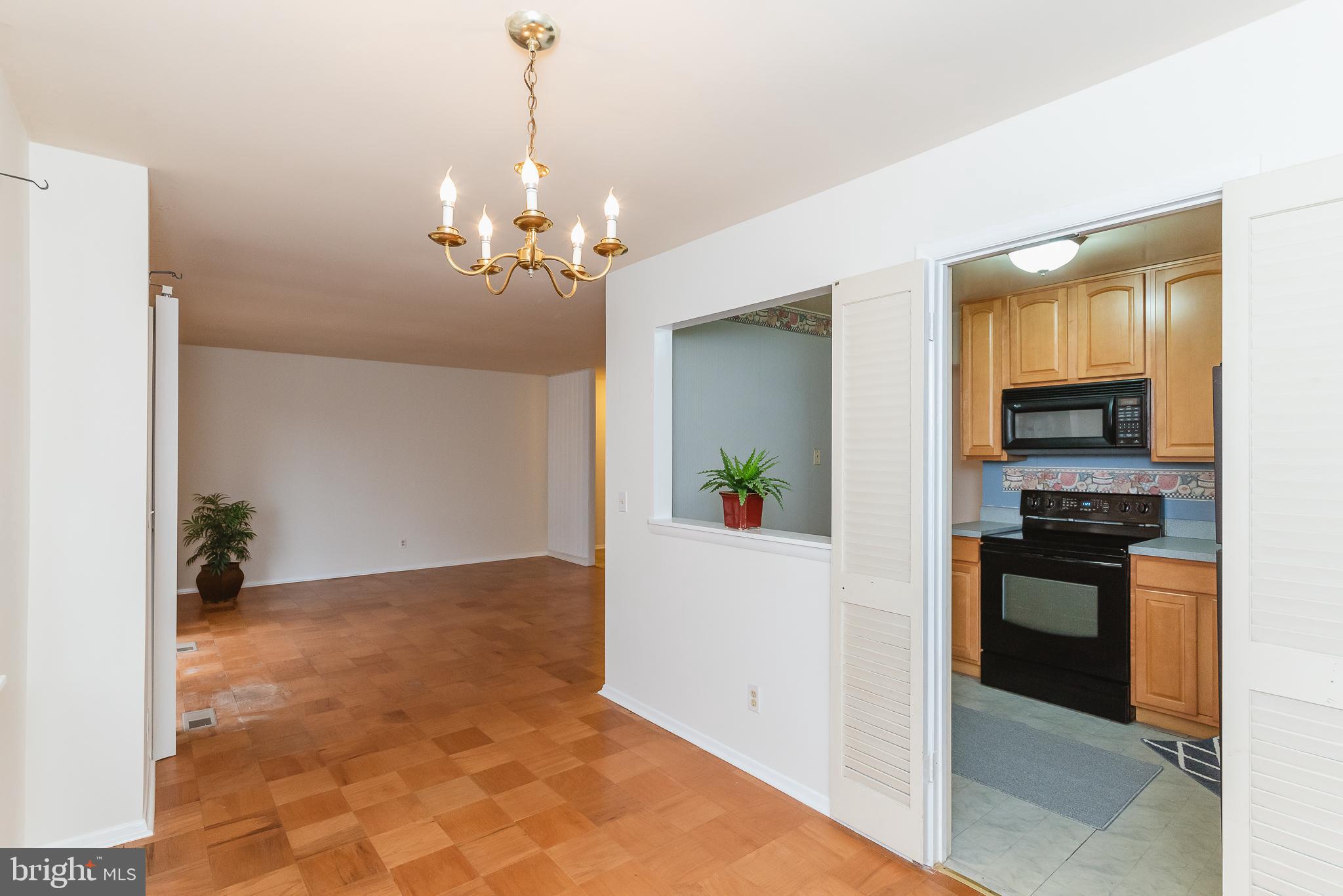 HICKORY HILLS - Residential