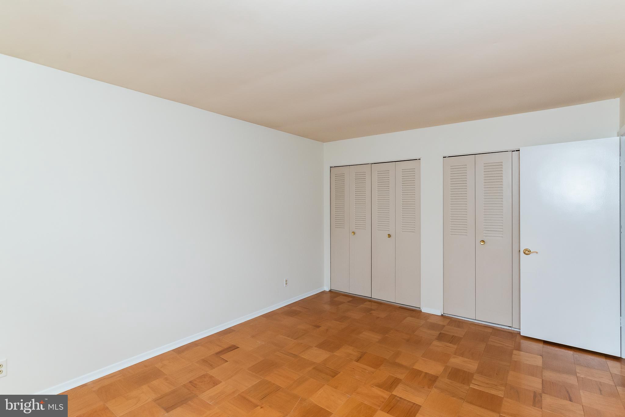 HICKORY HILLS - Residential