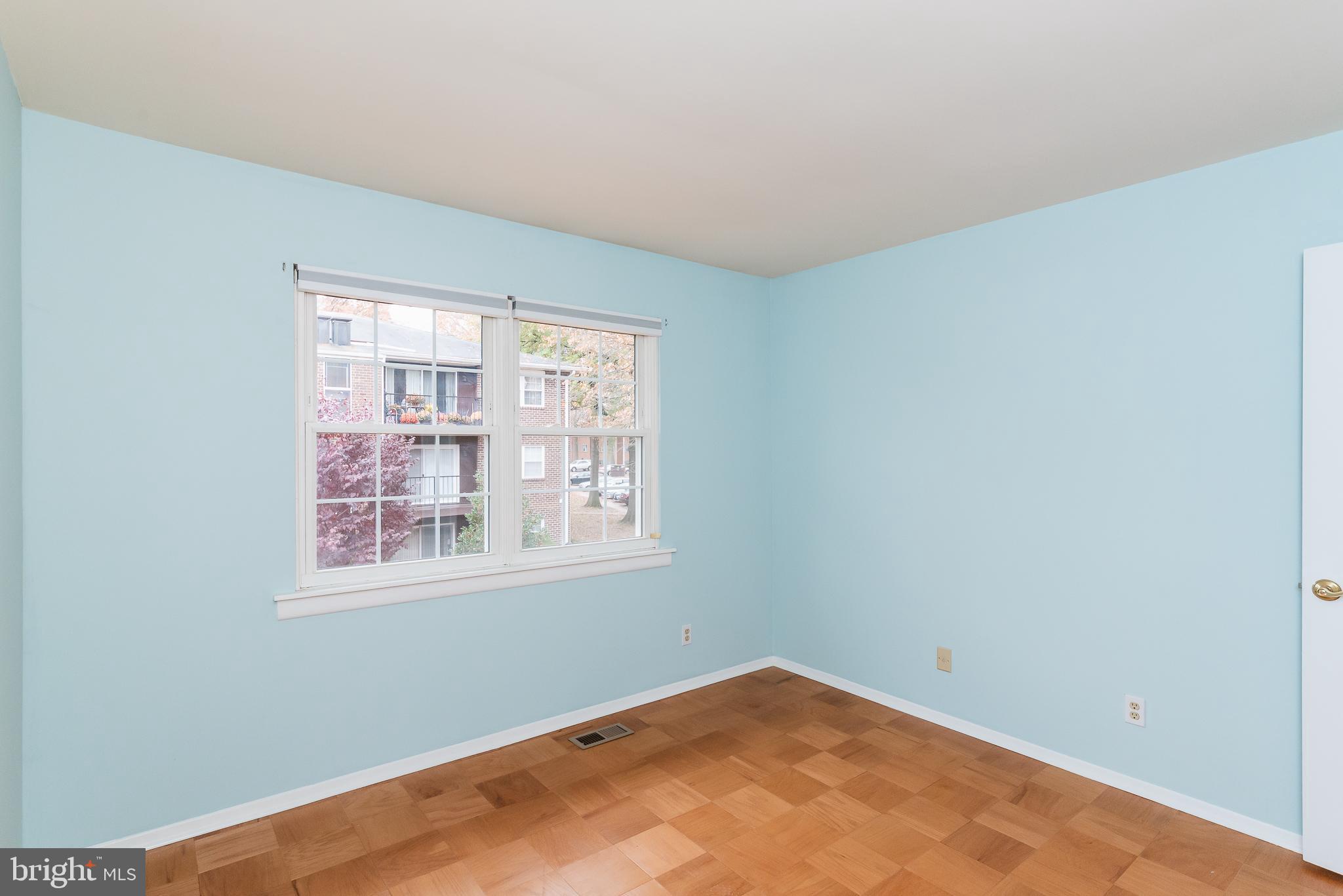 HICKORY HILLS - Residential