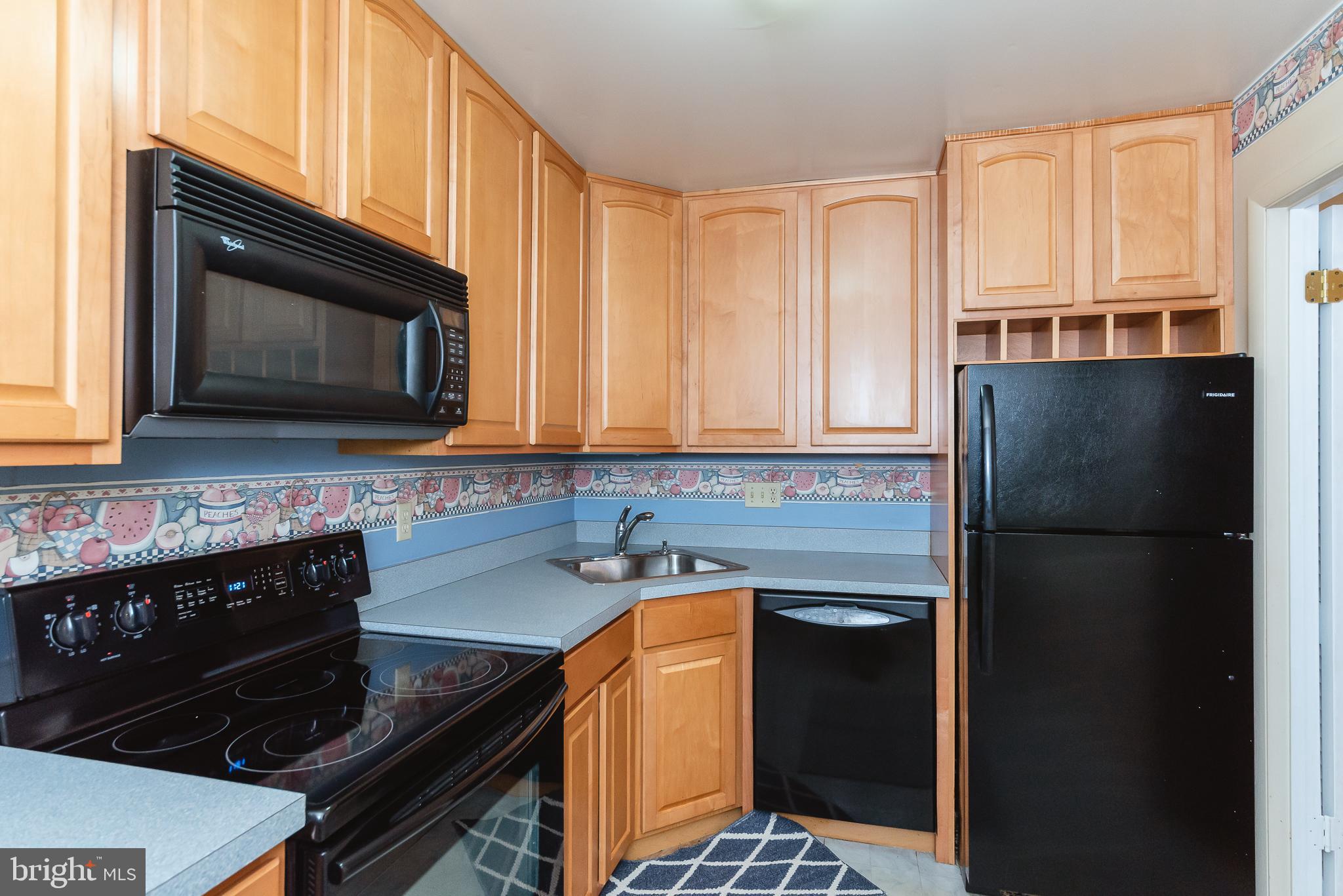 HICKORY HILLS - Residential