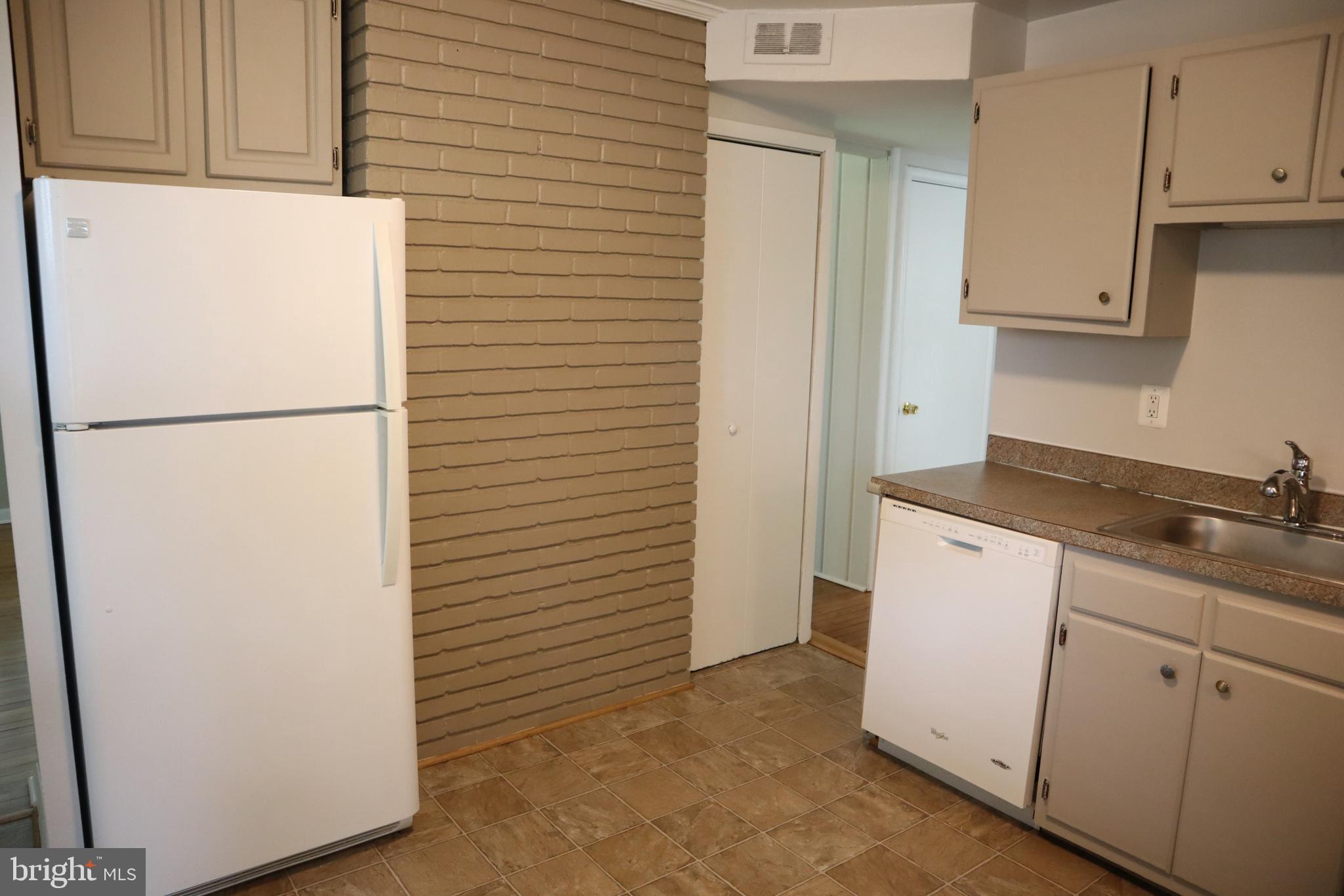 TWINBROOK - Residential Lease