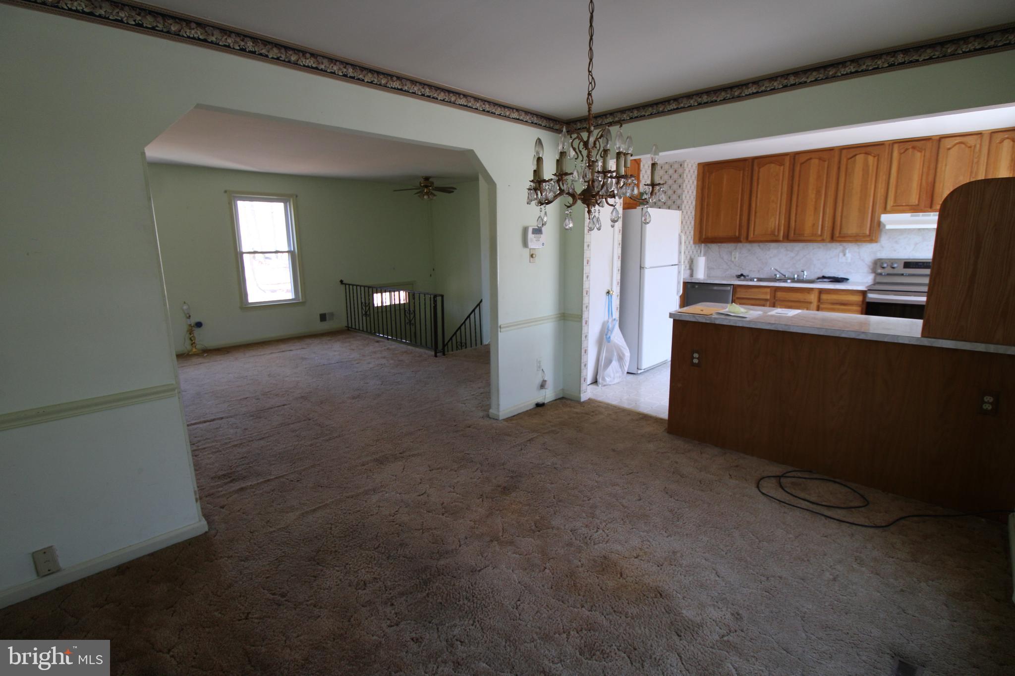 GOLDEN BEACH - Residential