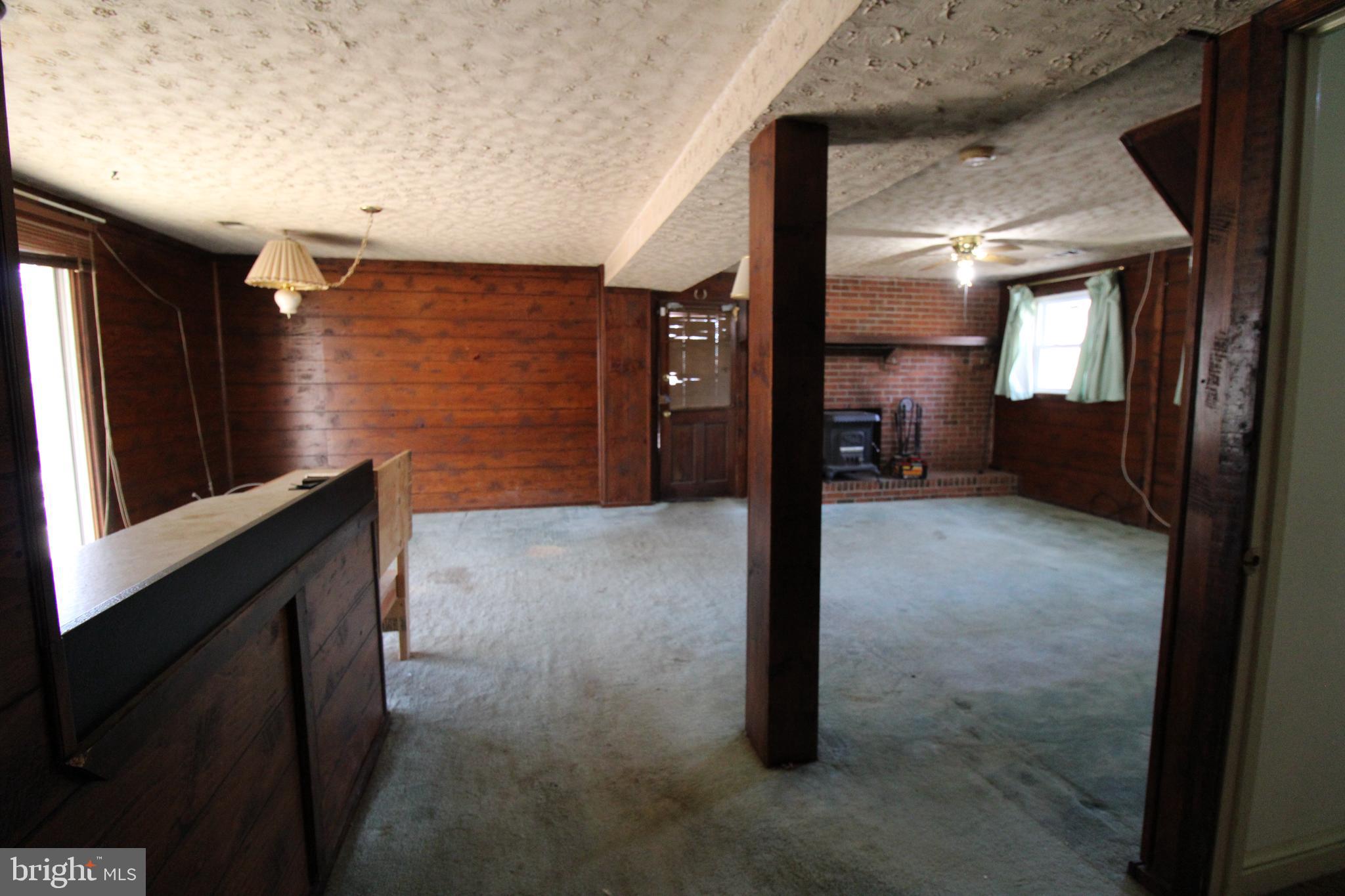 GOLDEN BEACH - Residential