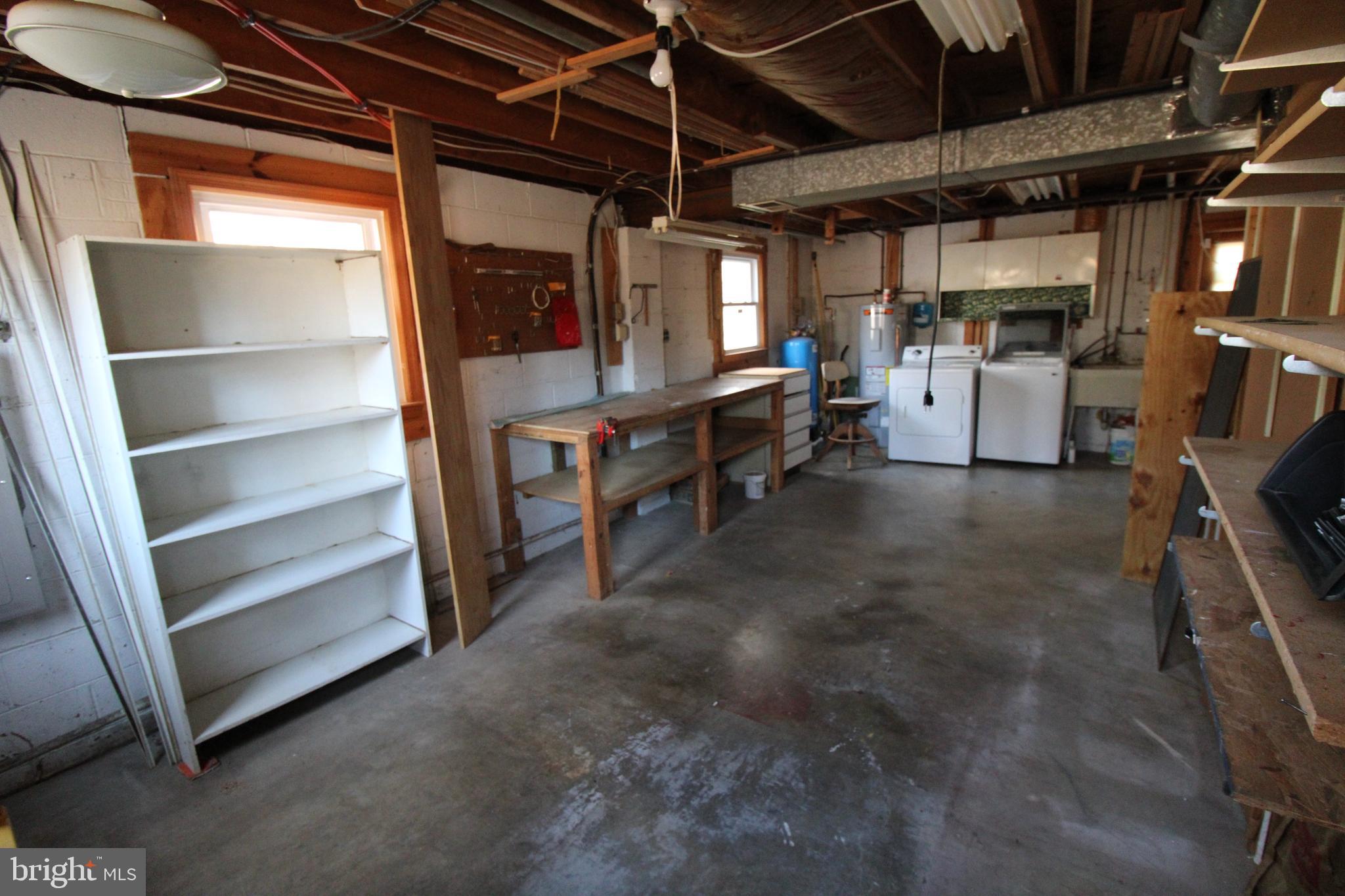 GOLDEN BEACH - Residential