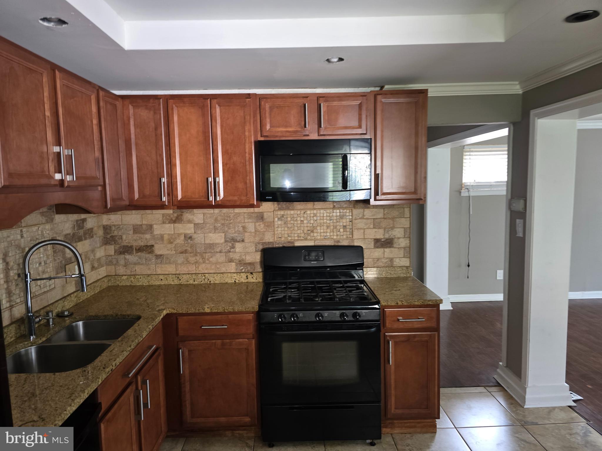 LAYDON PARK - Residential