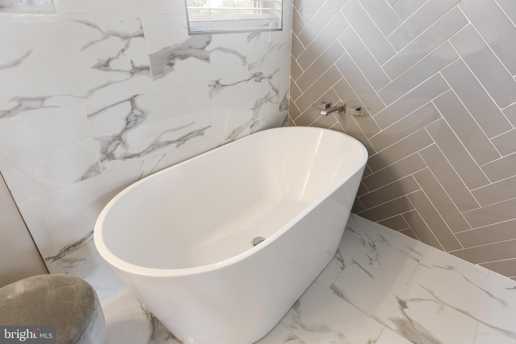 GREENSPRING VALLEY - Residential