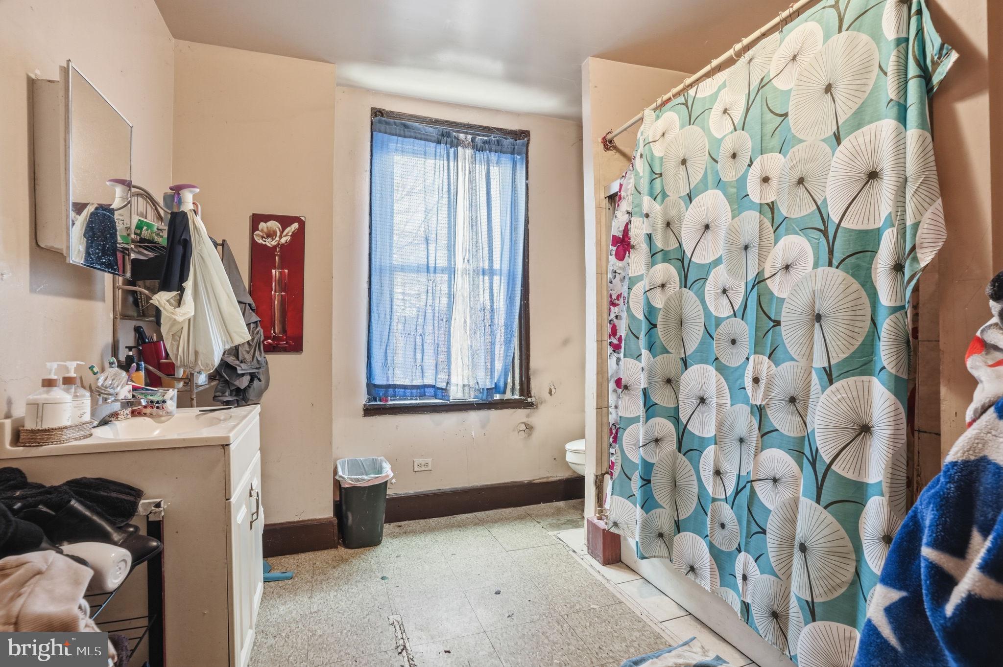 HARROWGATE - Residential