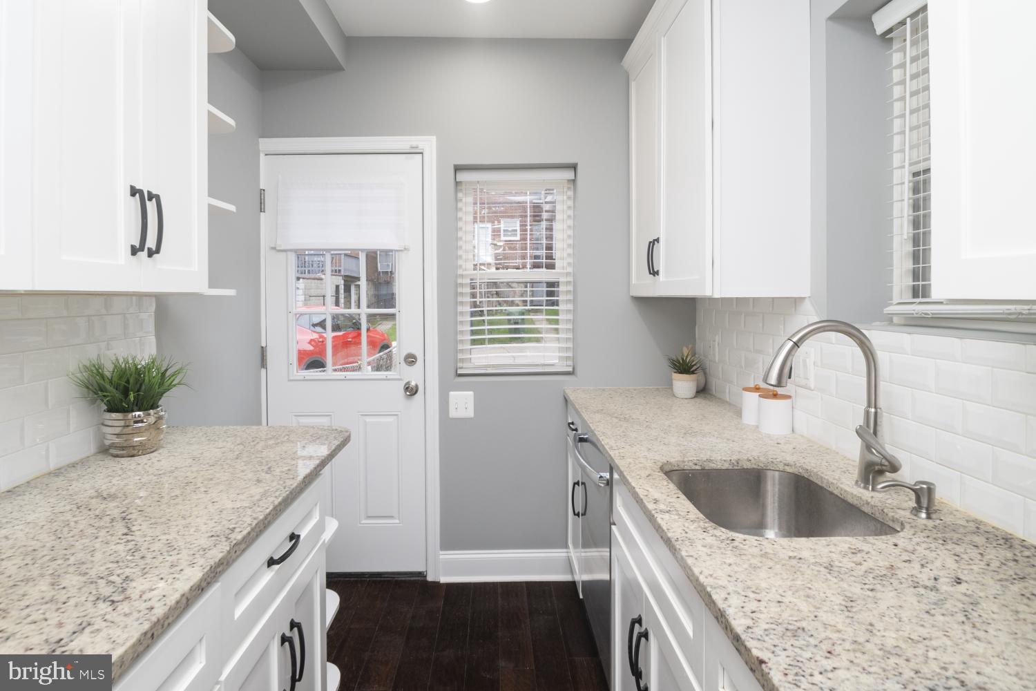 3715 COLBORNE ROAD
