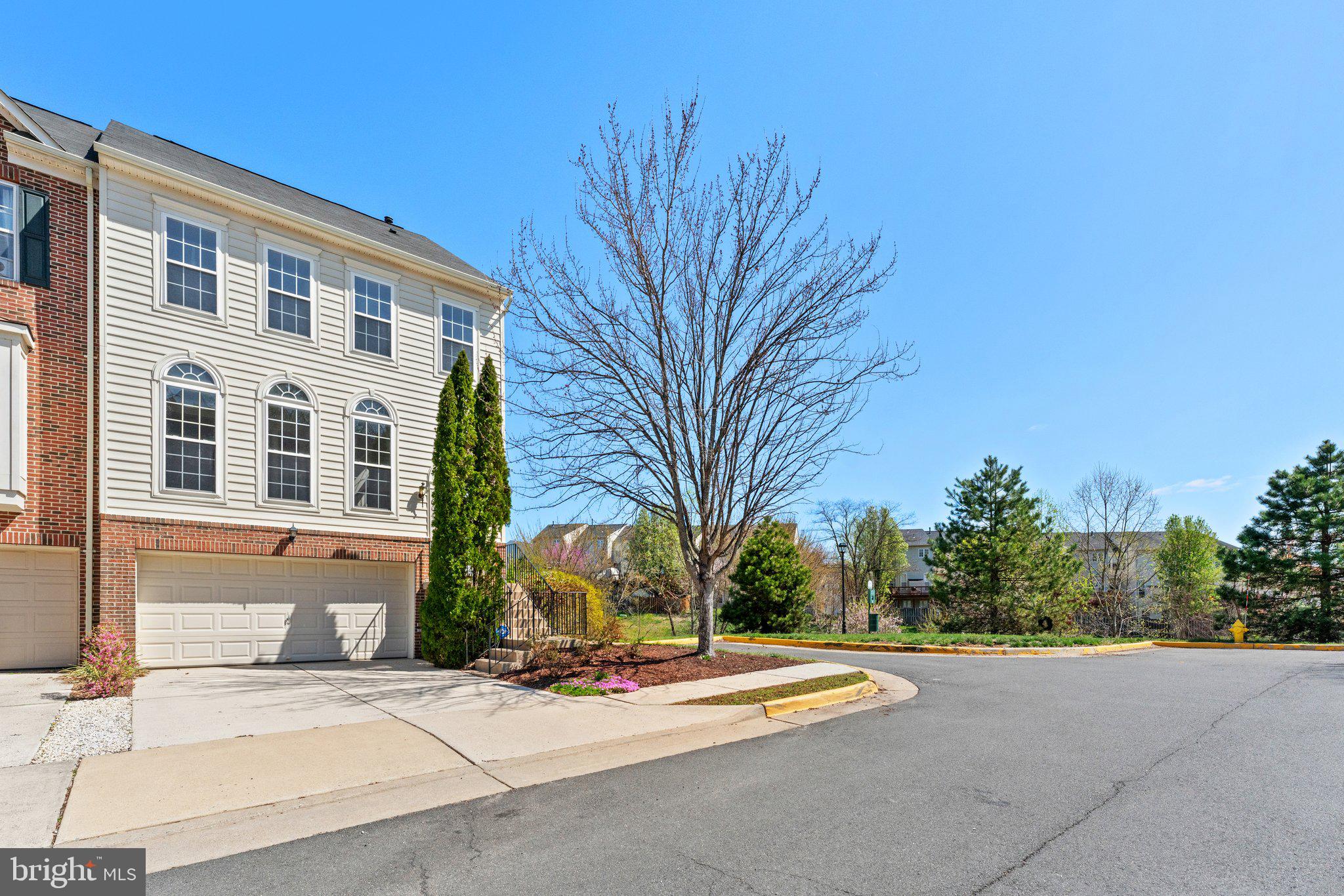 RIVERSIDE STATION - Residential