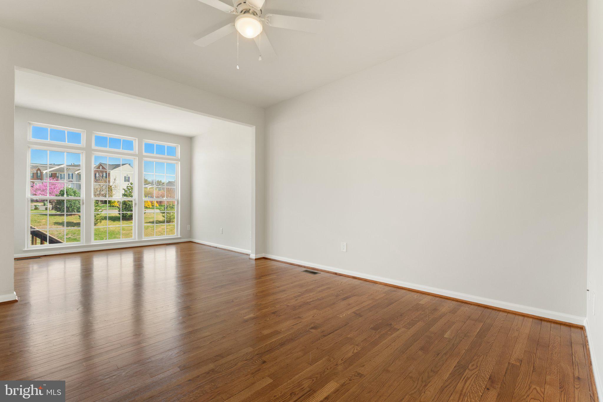 RIVERSIDE STATION - Residential