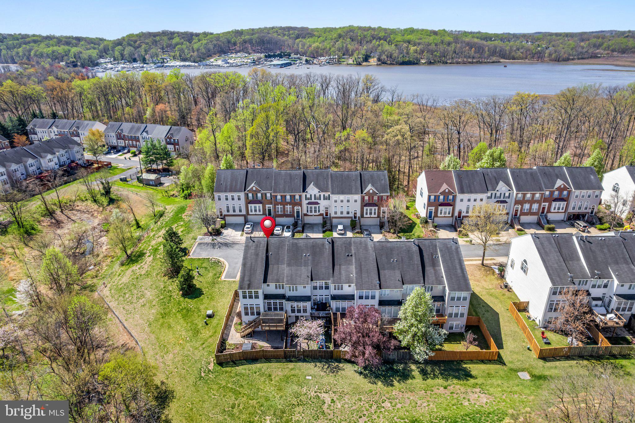 RIVERSIDE STATION - Residential