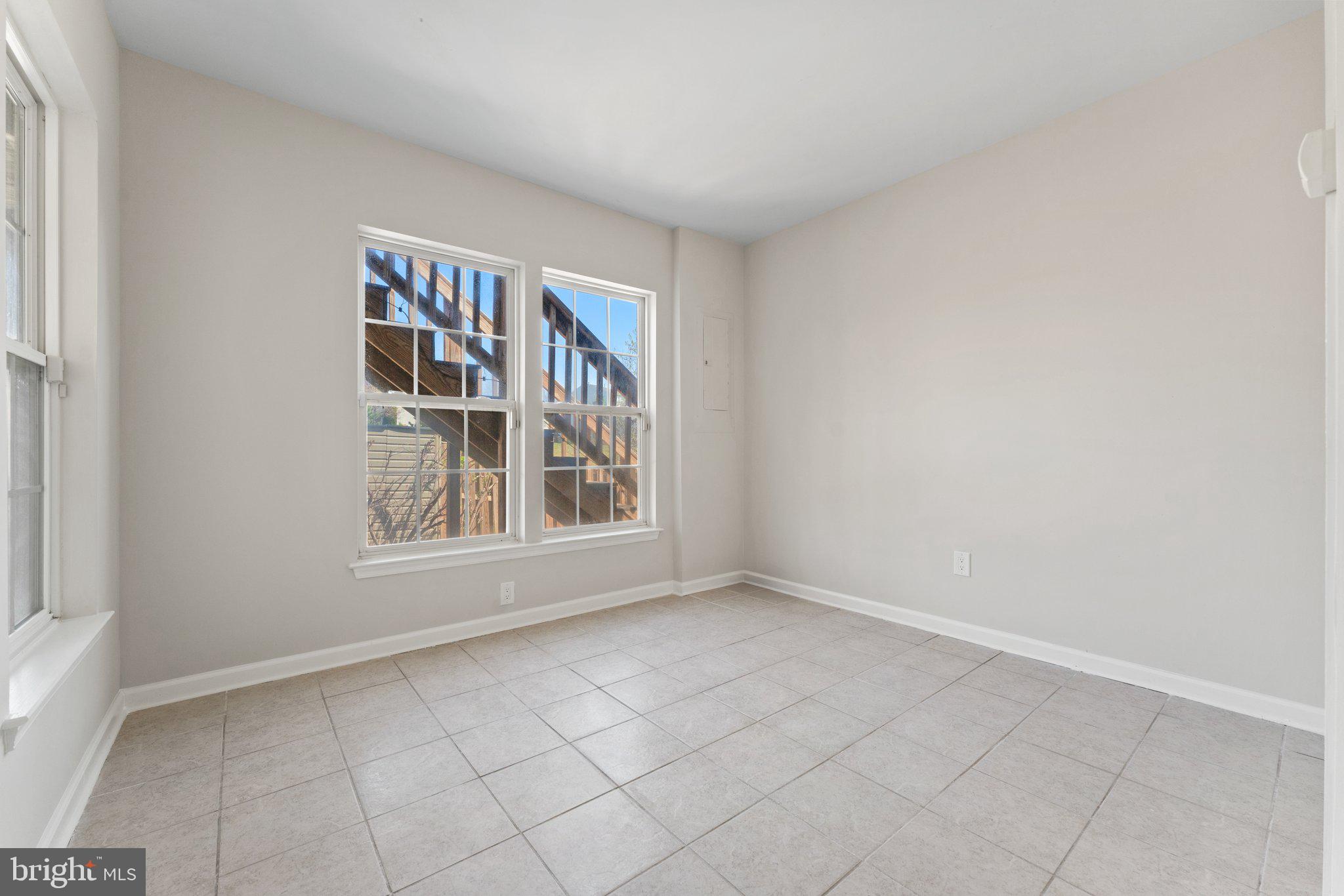 RIVERSIDE STATION - Residential