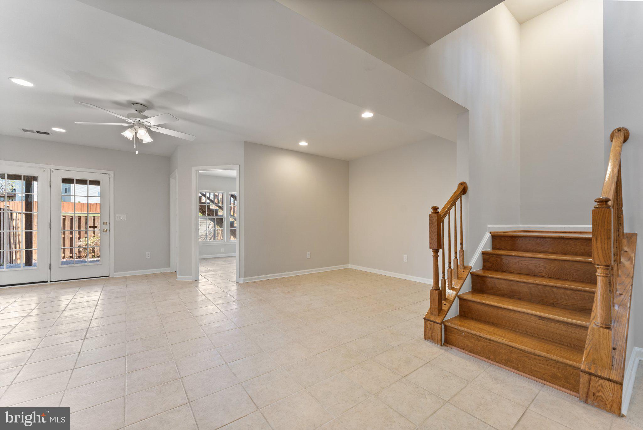 RIVERSIDE STATION - Residential