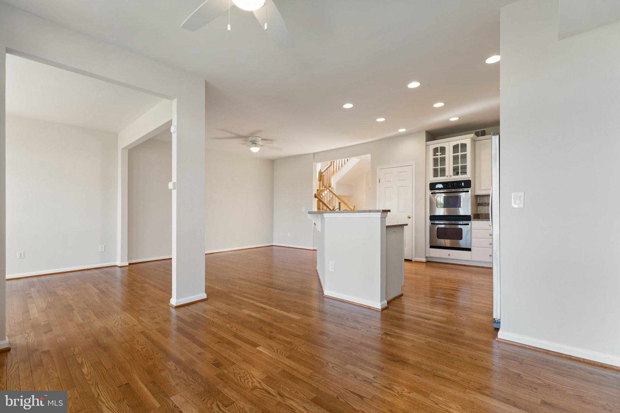 RIVERSIDE STATION - Residential