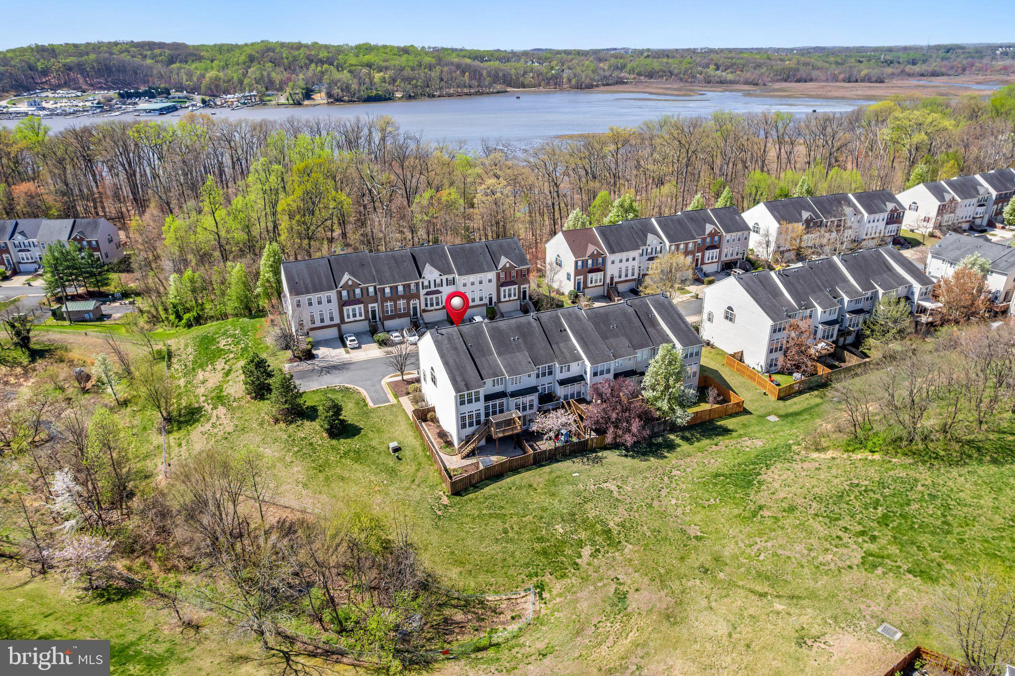 RIVERSIDE STATION - Residential