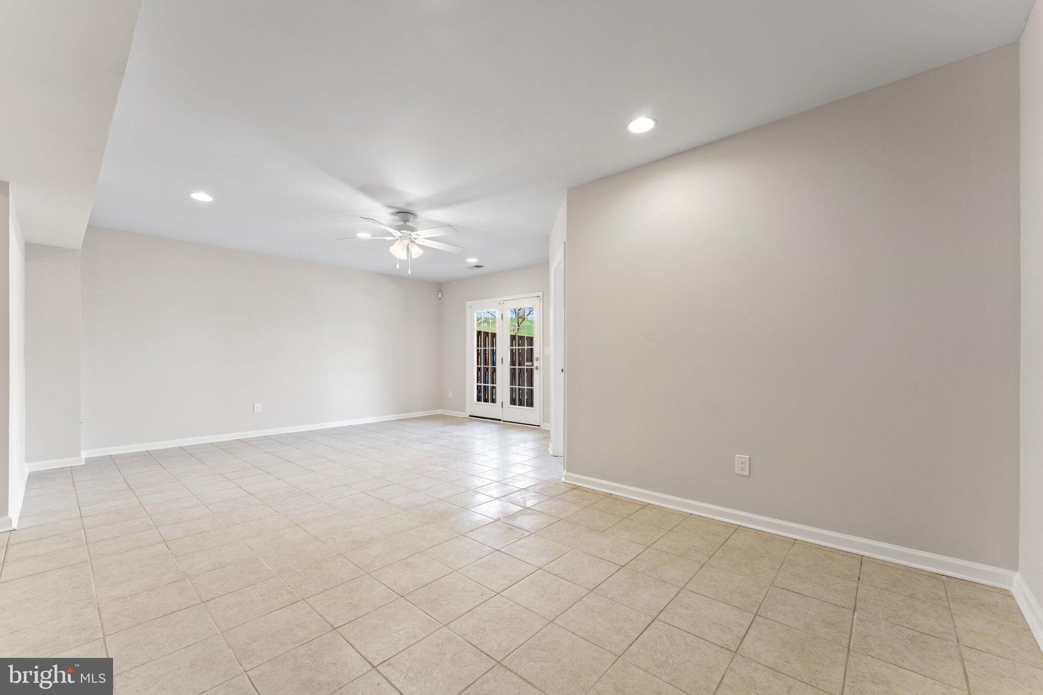 RIVERSIDE STATION - Residential