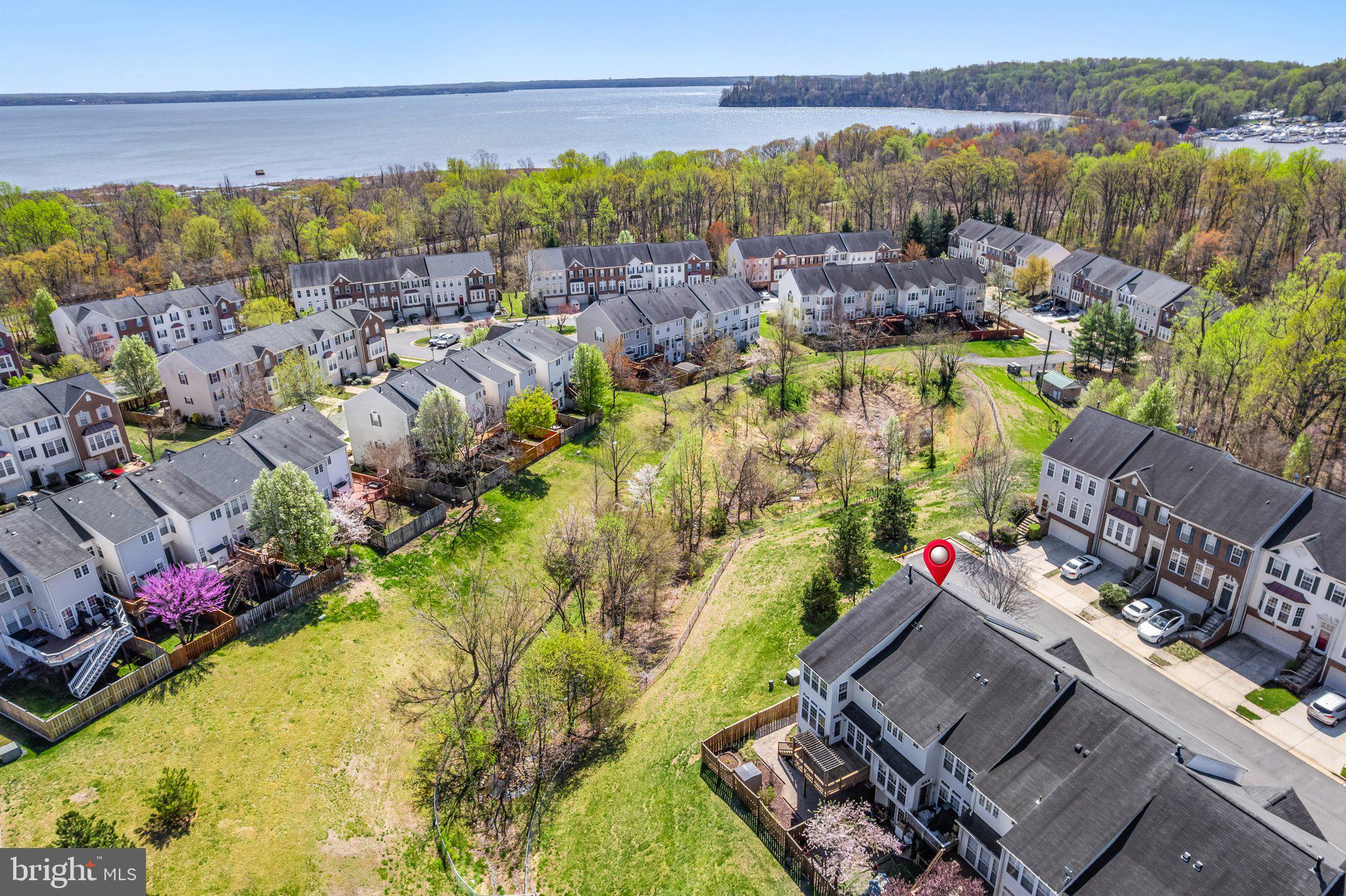 RIVERSIDE STATION - Residential