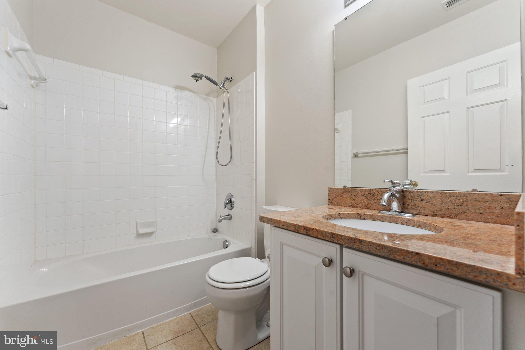 RIVERSIDE STATION - Residential