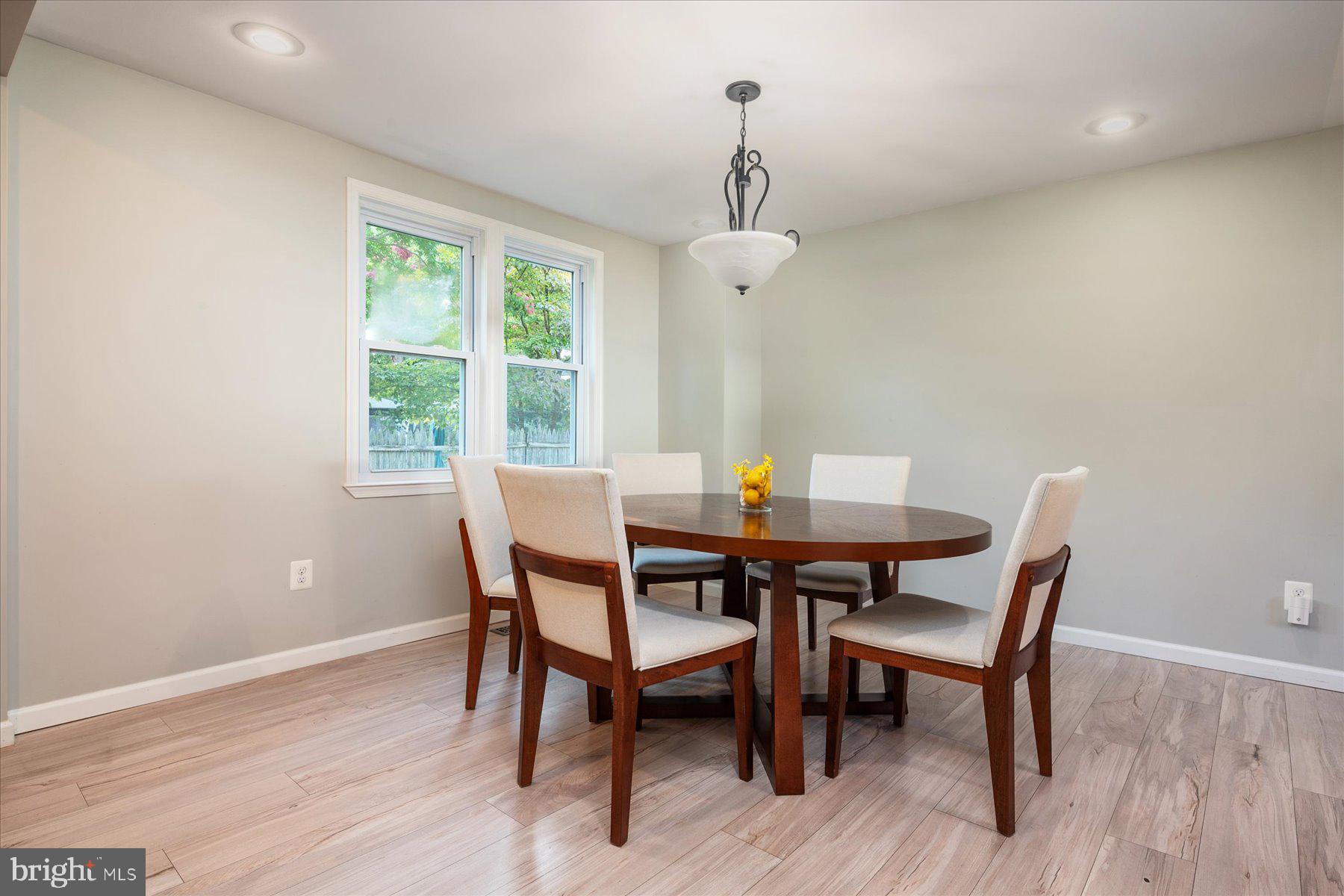 HOLLYWOOD PARK - Residential