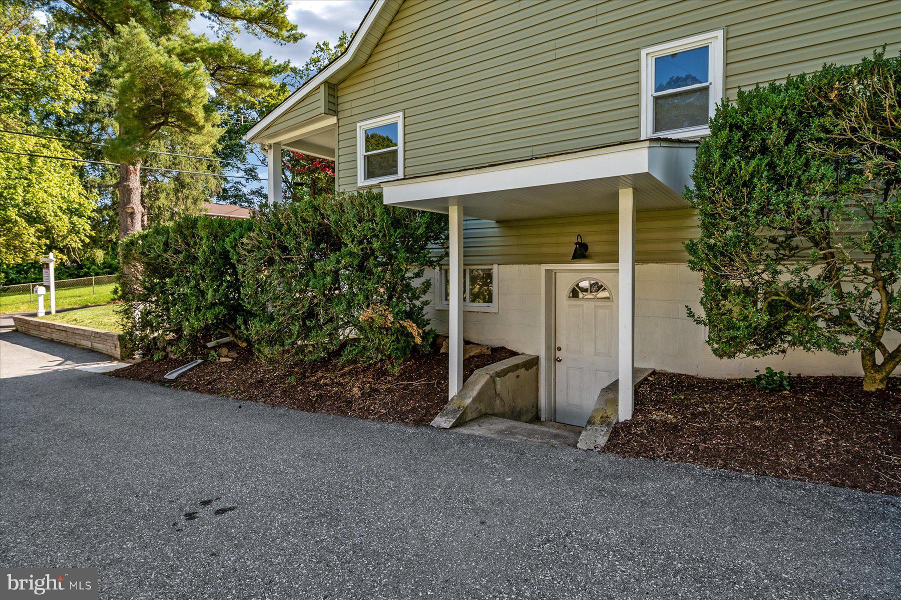 HOLLYWOOD PARK - Residential