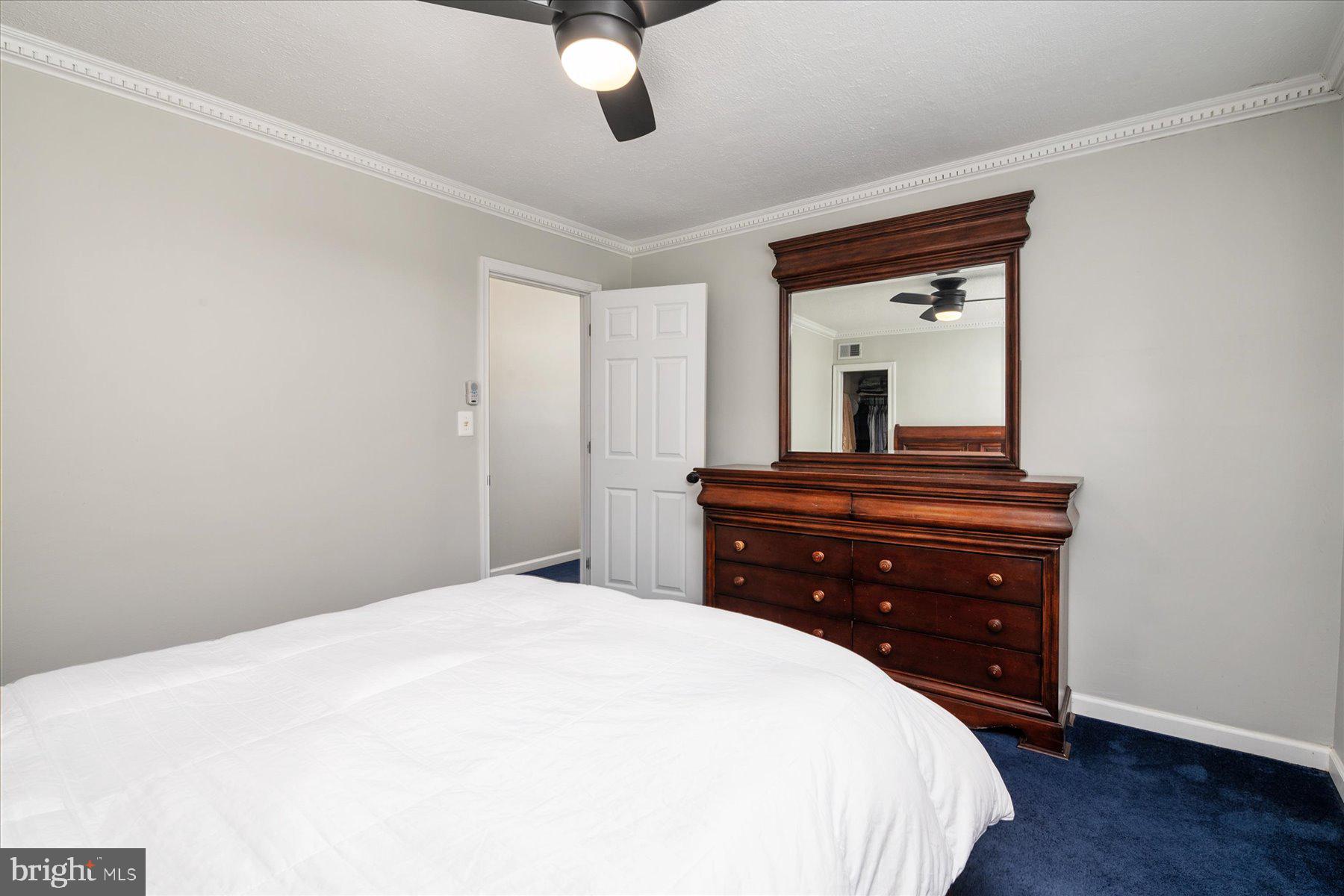 HOLLYWOOD PARK - Residential