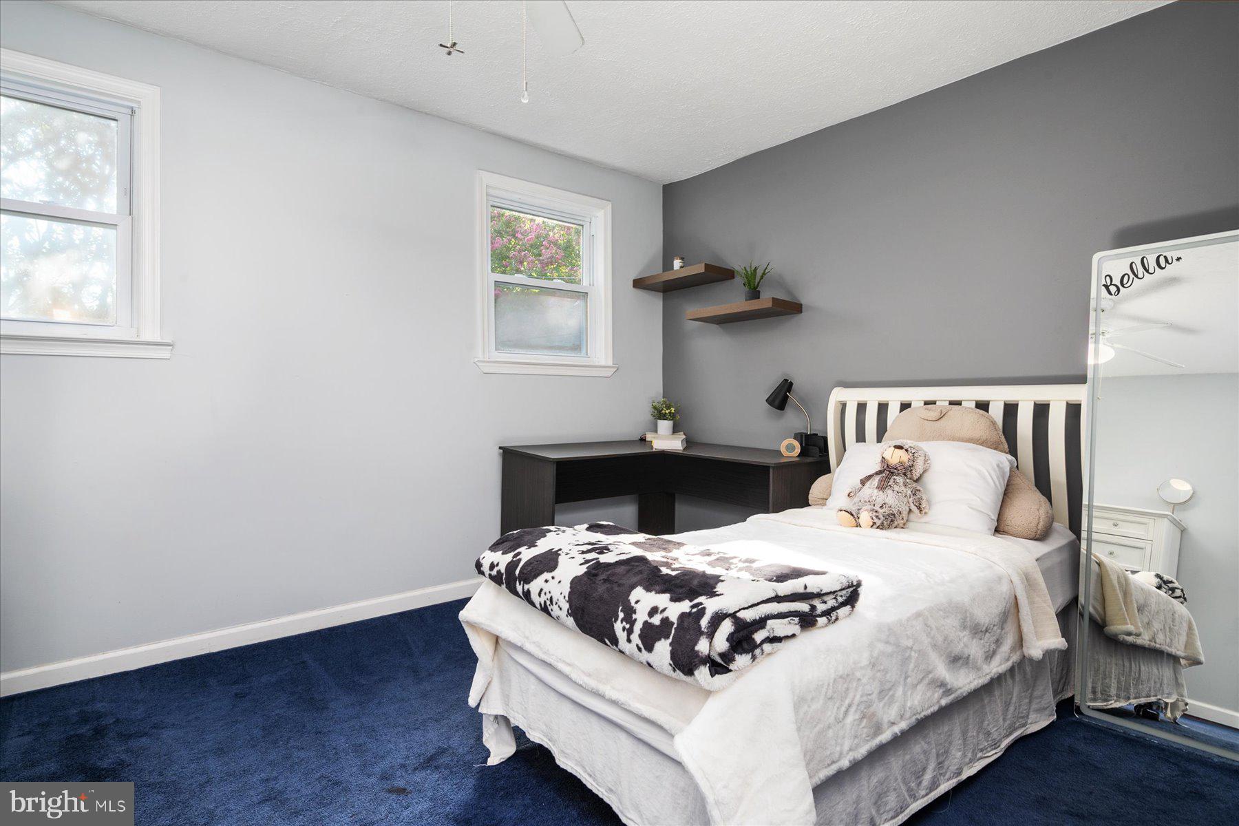 HOLLYWOOD PARK - Residential