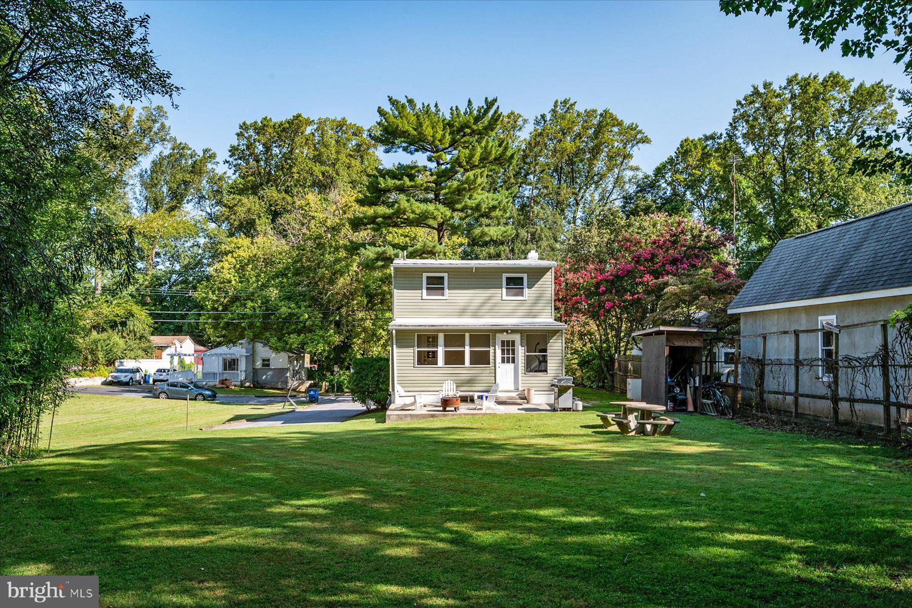 HOLLYWOOD PARK - Residential