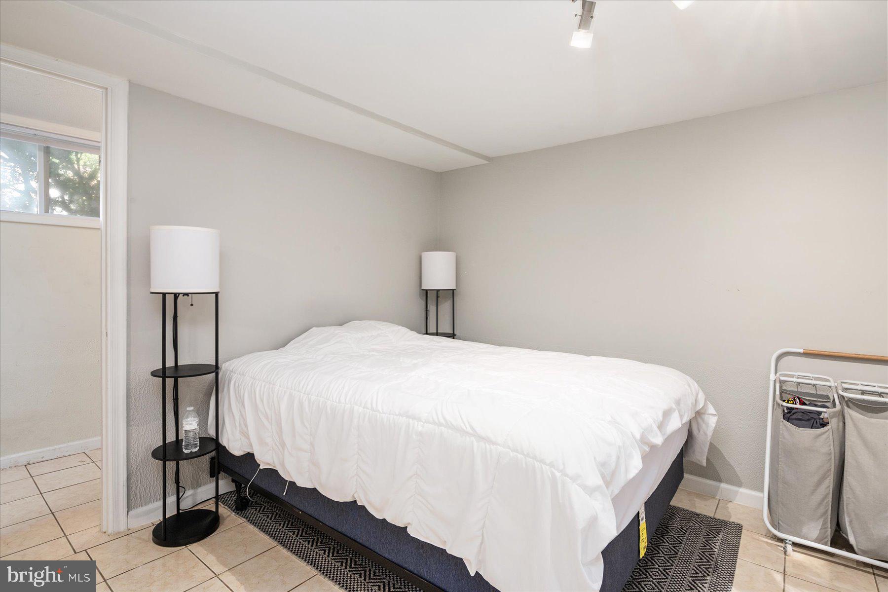 HOLLYWOOD PARK - Residential