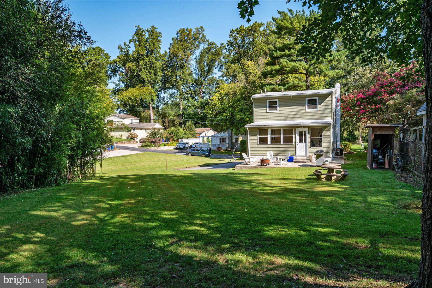 HOLLYWOOD PARK - Residential