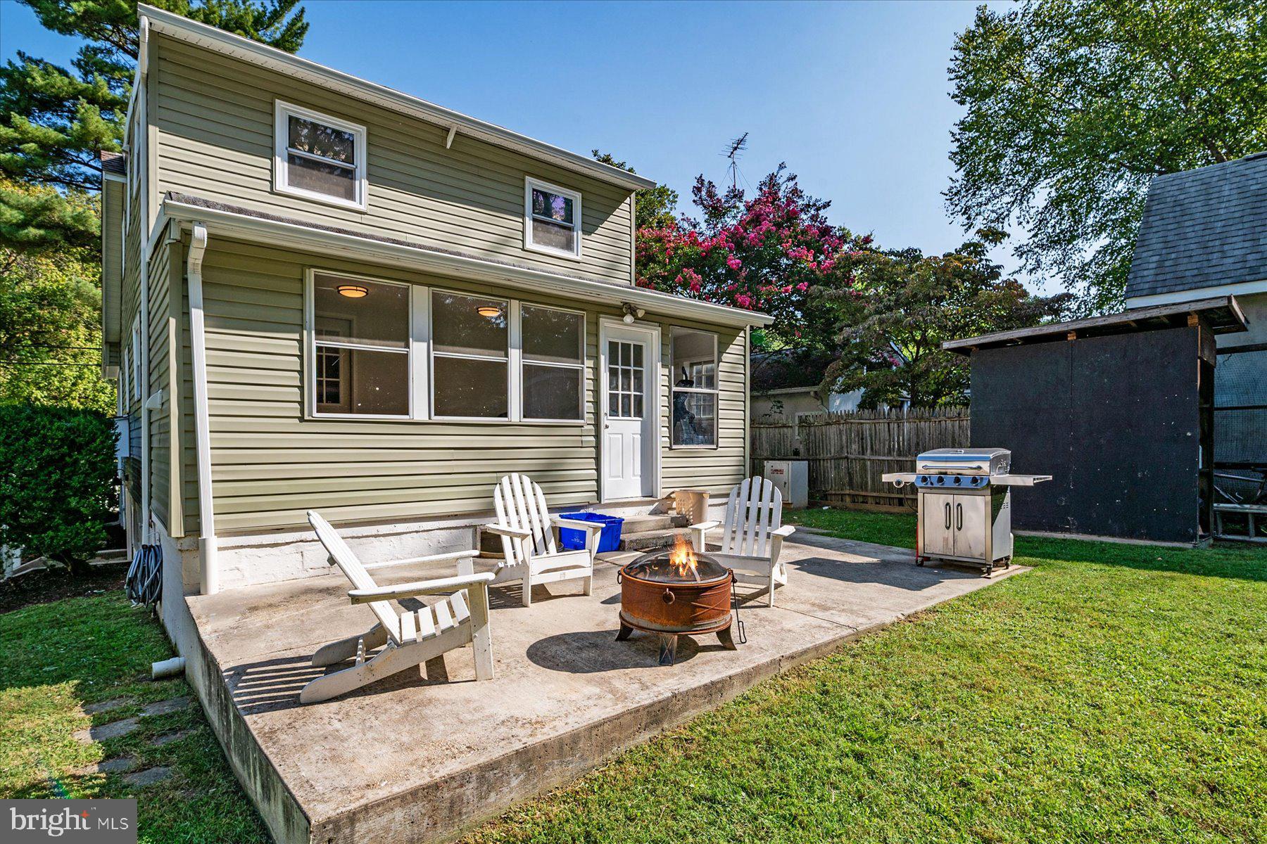 HOLLYWOOD PARK - Residential