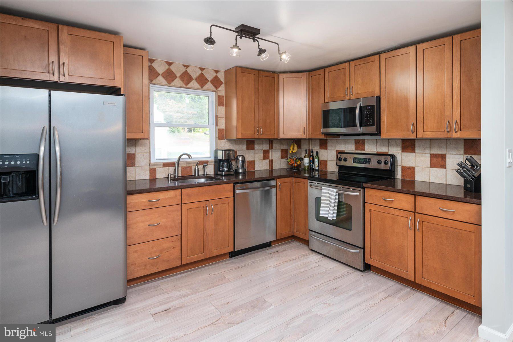 HOLLYWOOD PARK - Residential