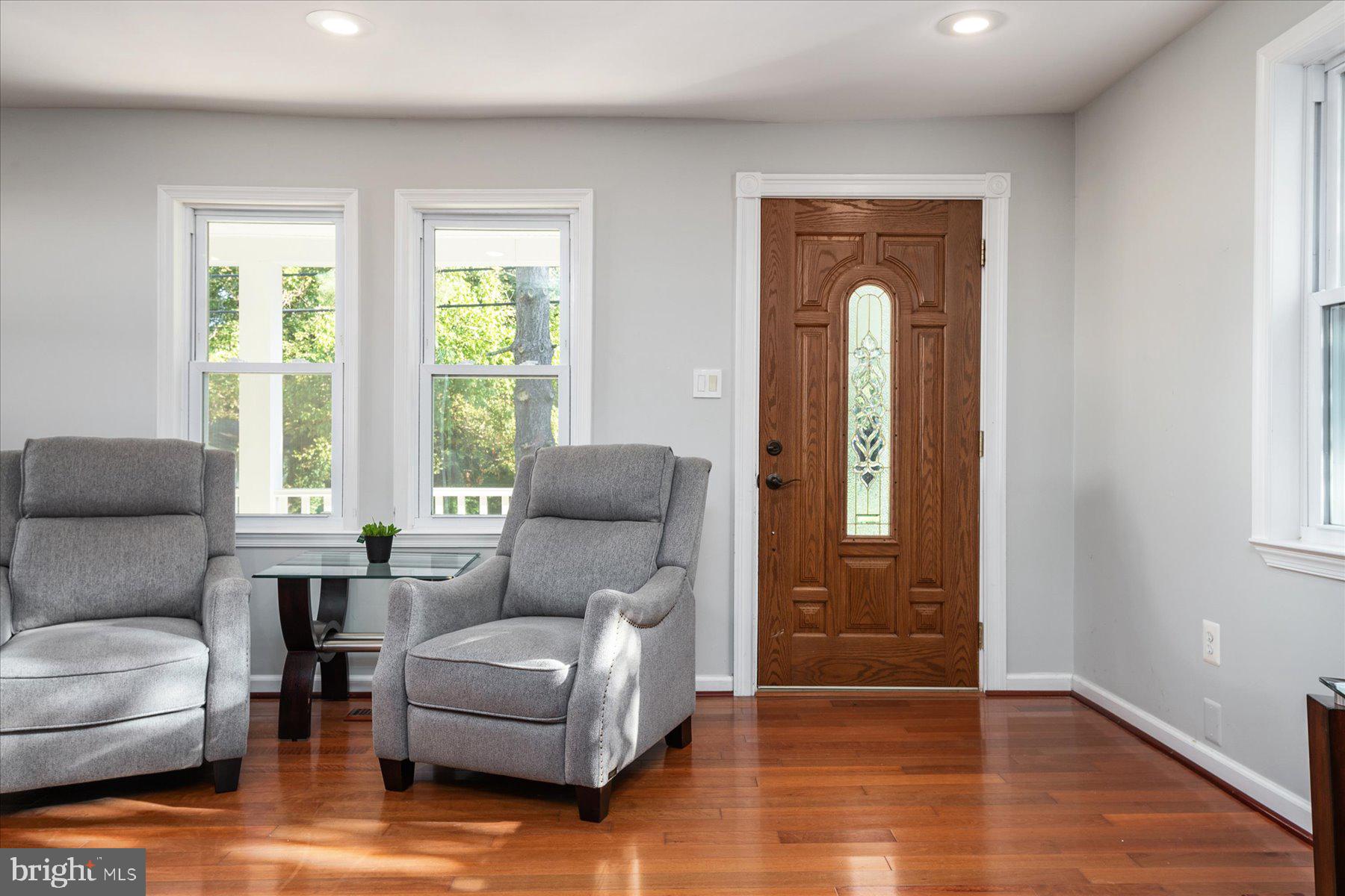 HOLLYWOOD PARK - Residential