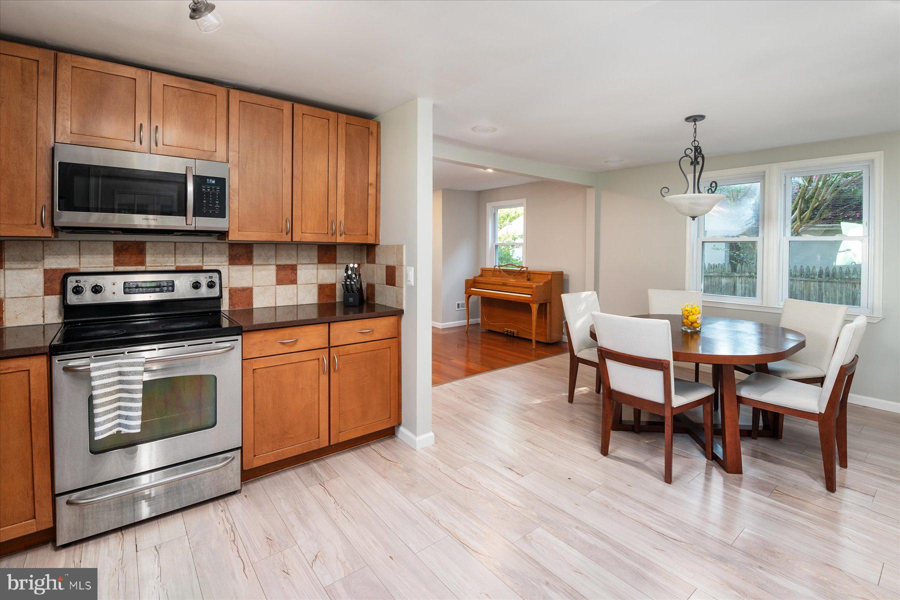 HOLLYWOOD PARK - Residential