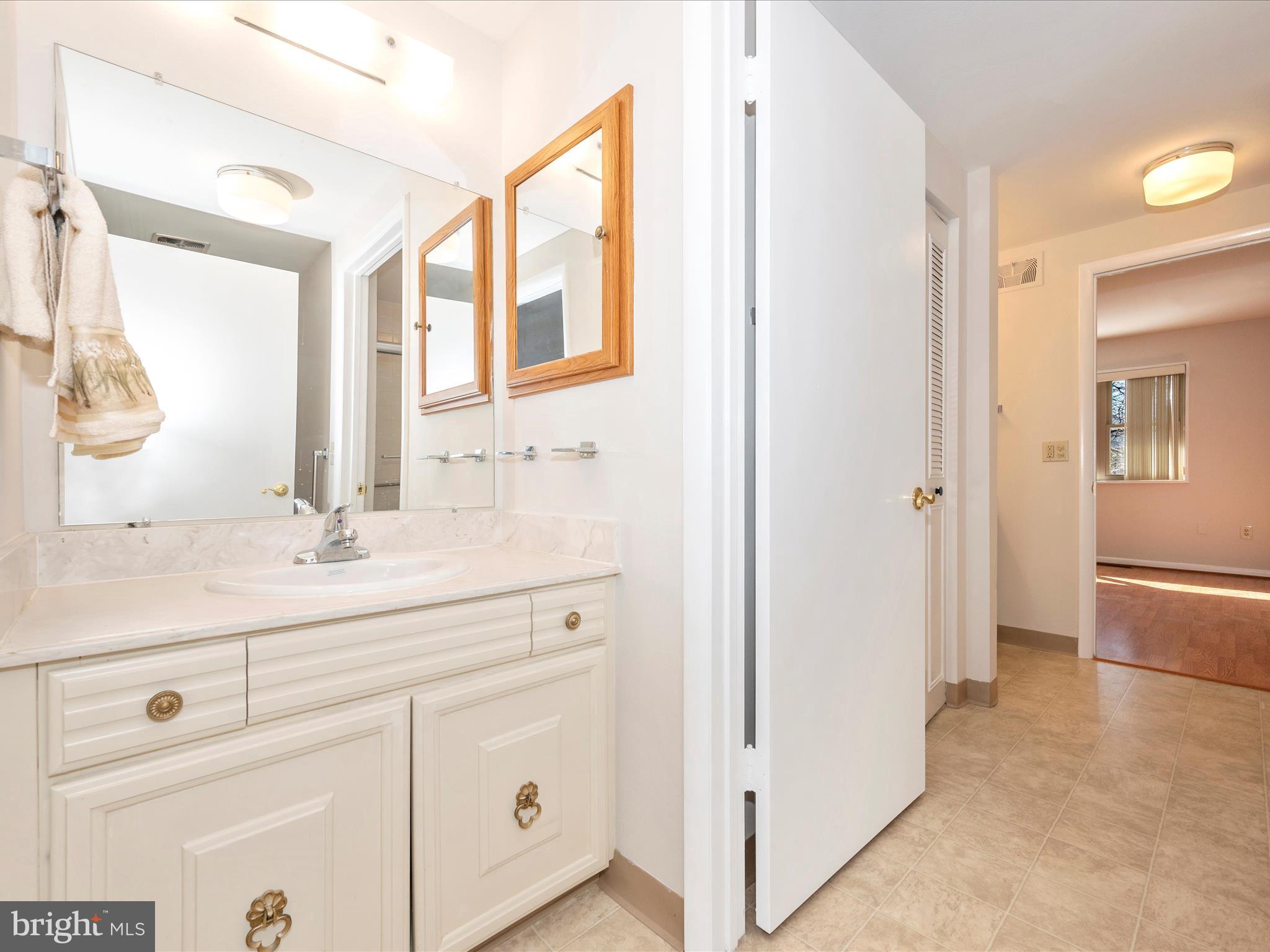 LEISURE WORLD - Residential