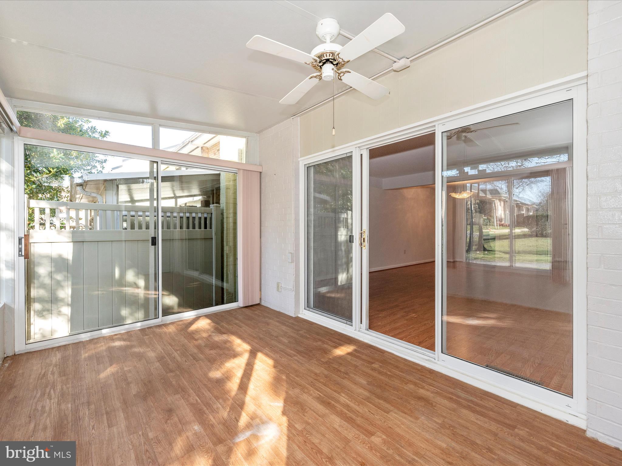 LEISURE WORLD - Residential