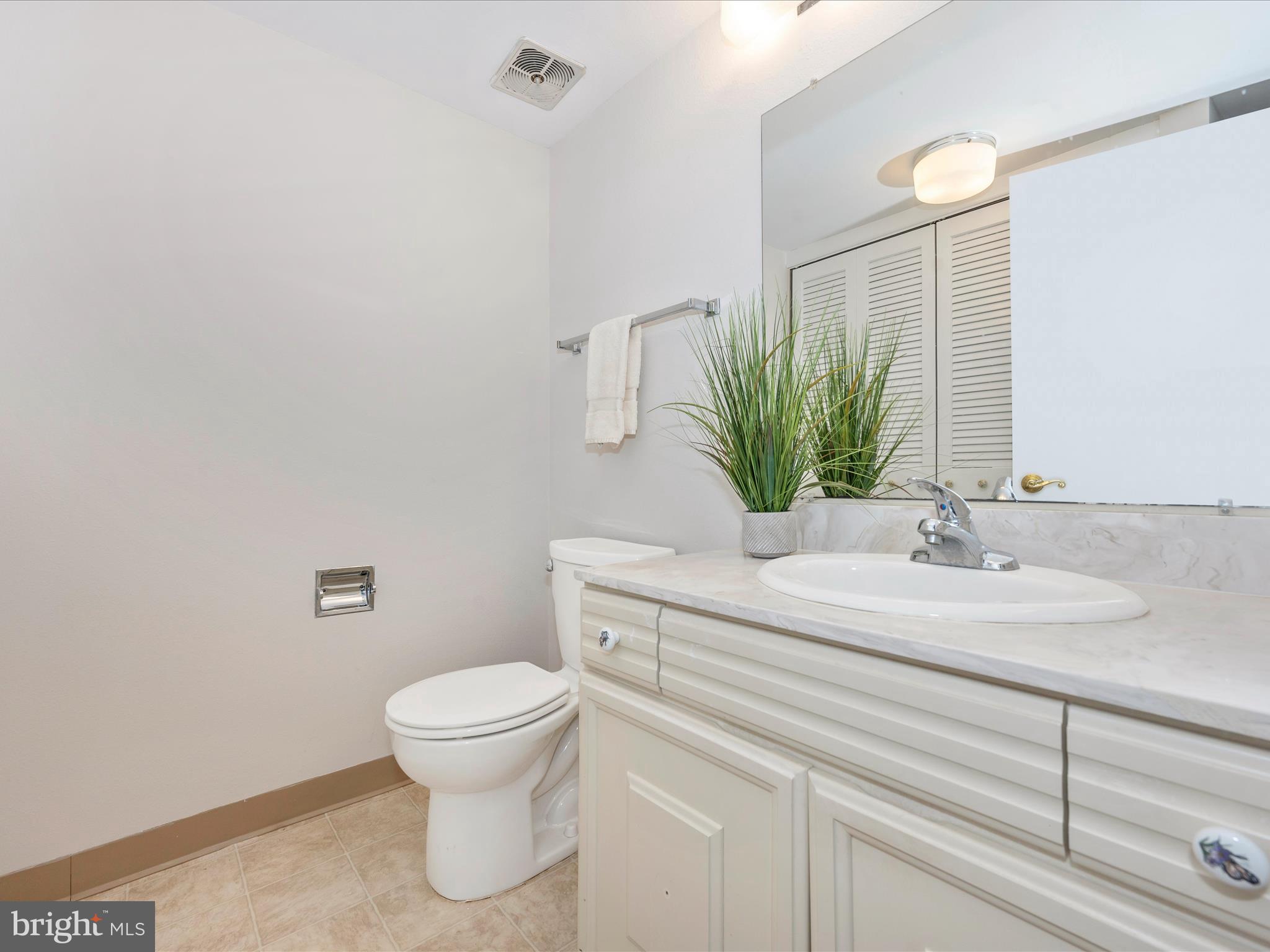 LEISURE WORLD - Residential