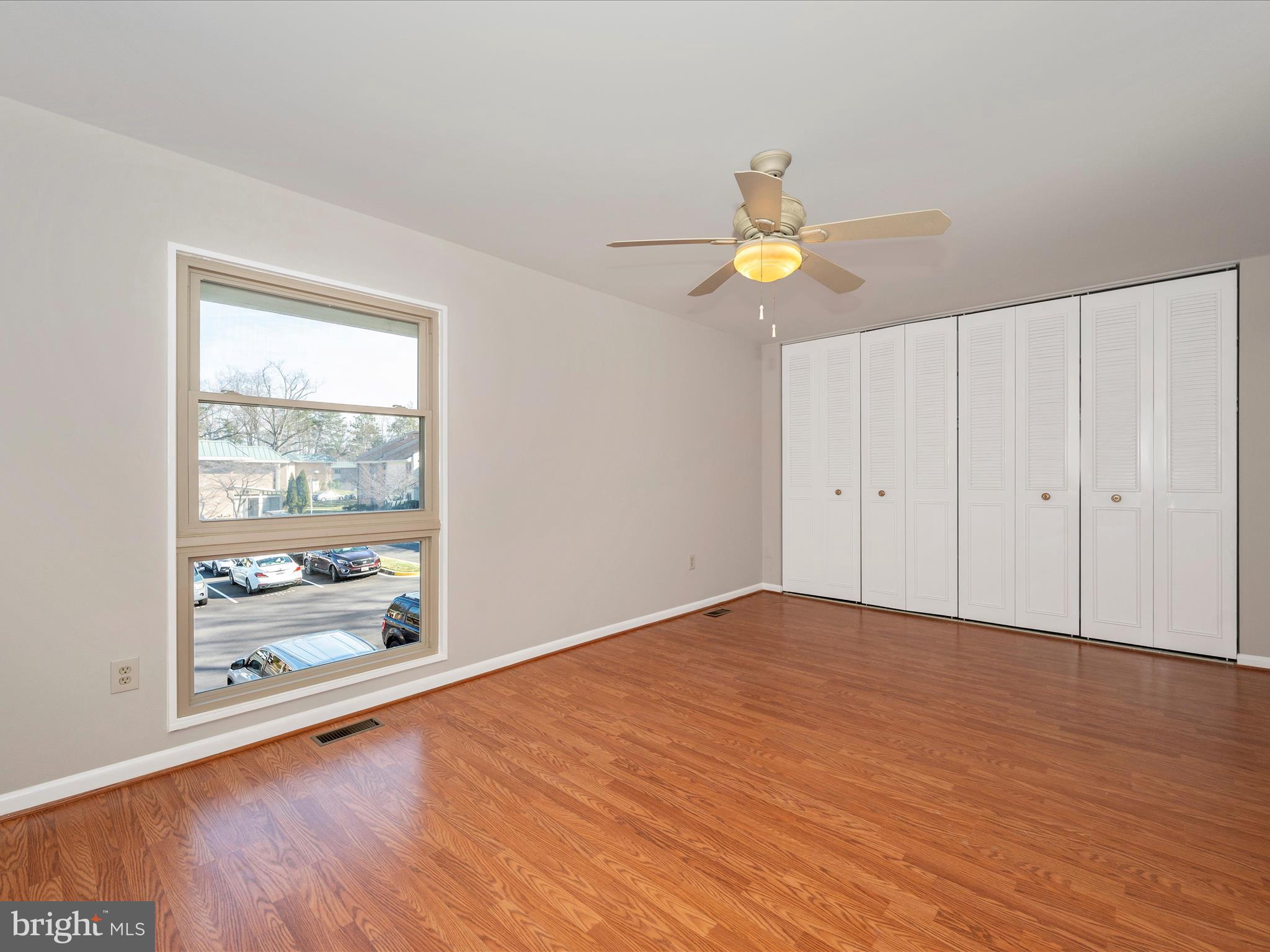 LEISURE WORLD - Residential