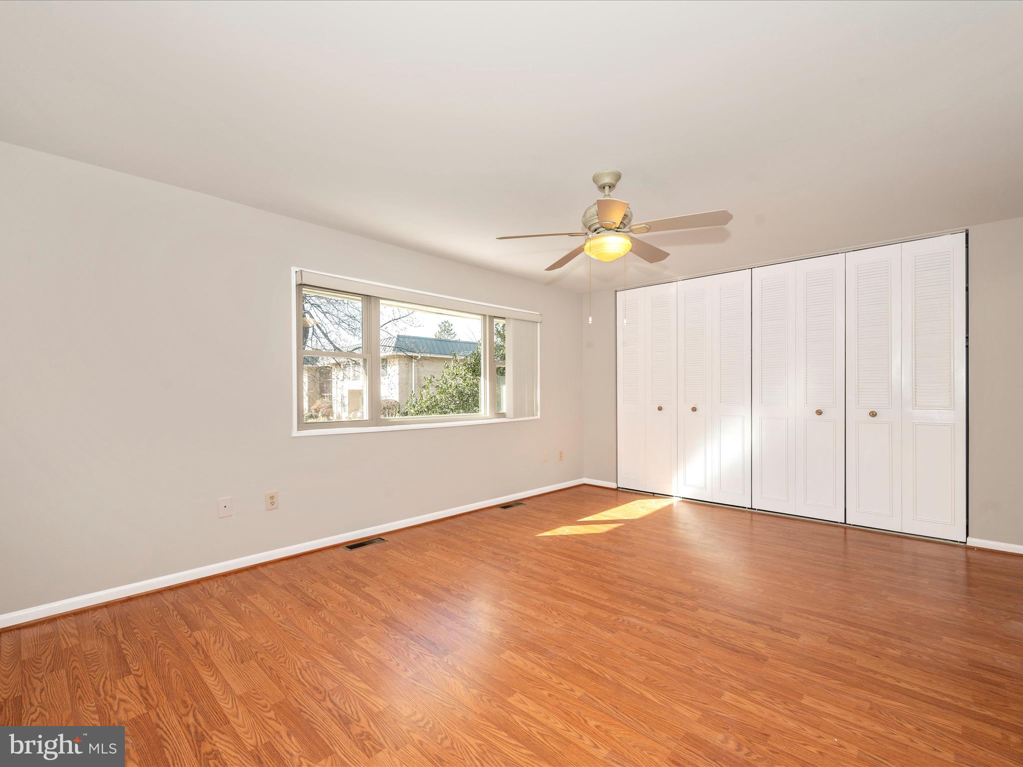 LEISURE WORLD - Residential