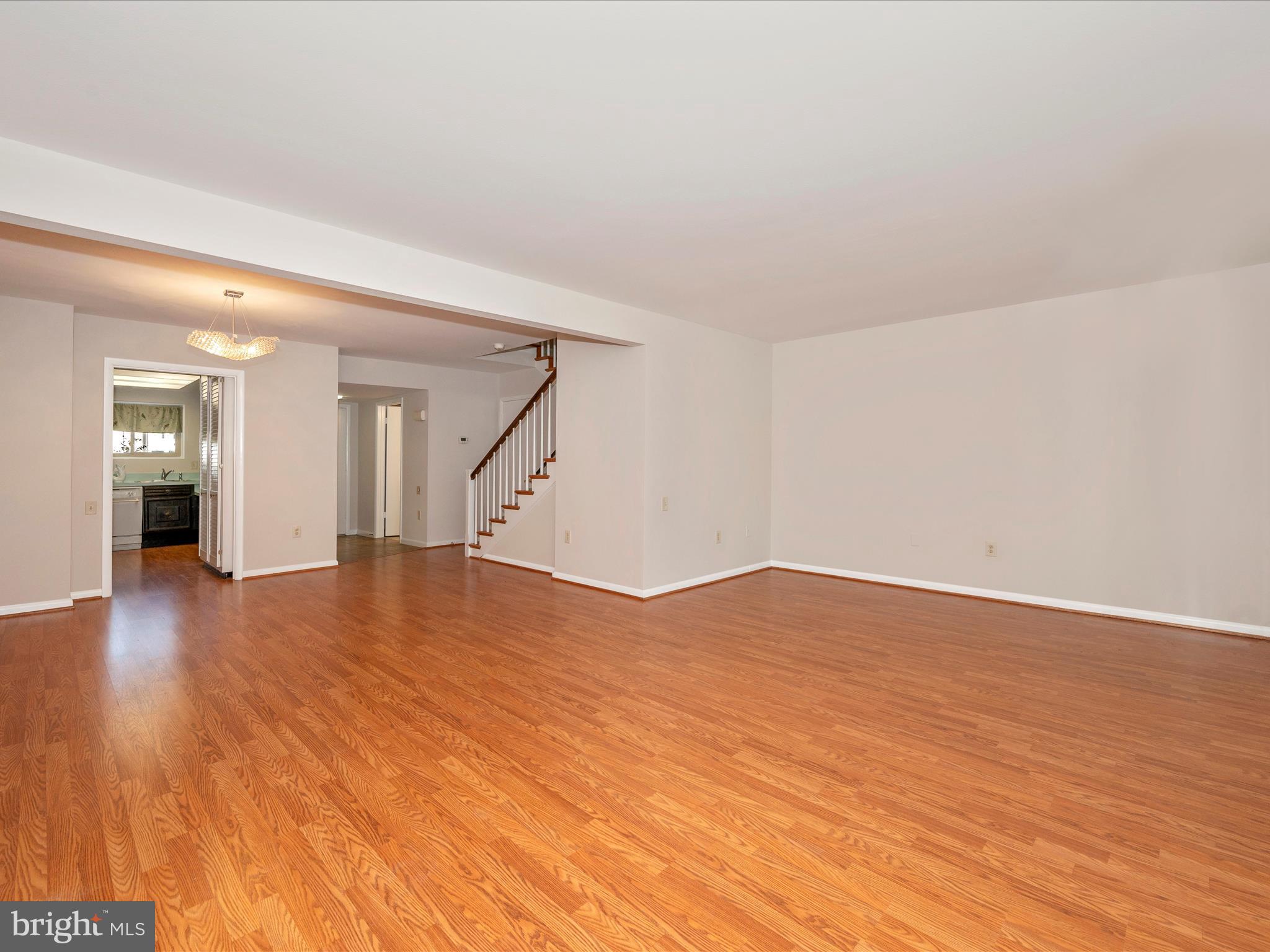 LEISURE WORLD - Residential