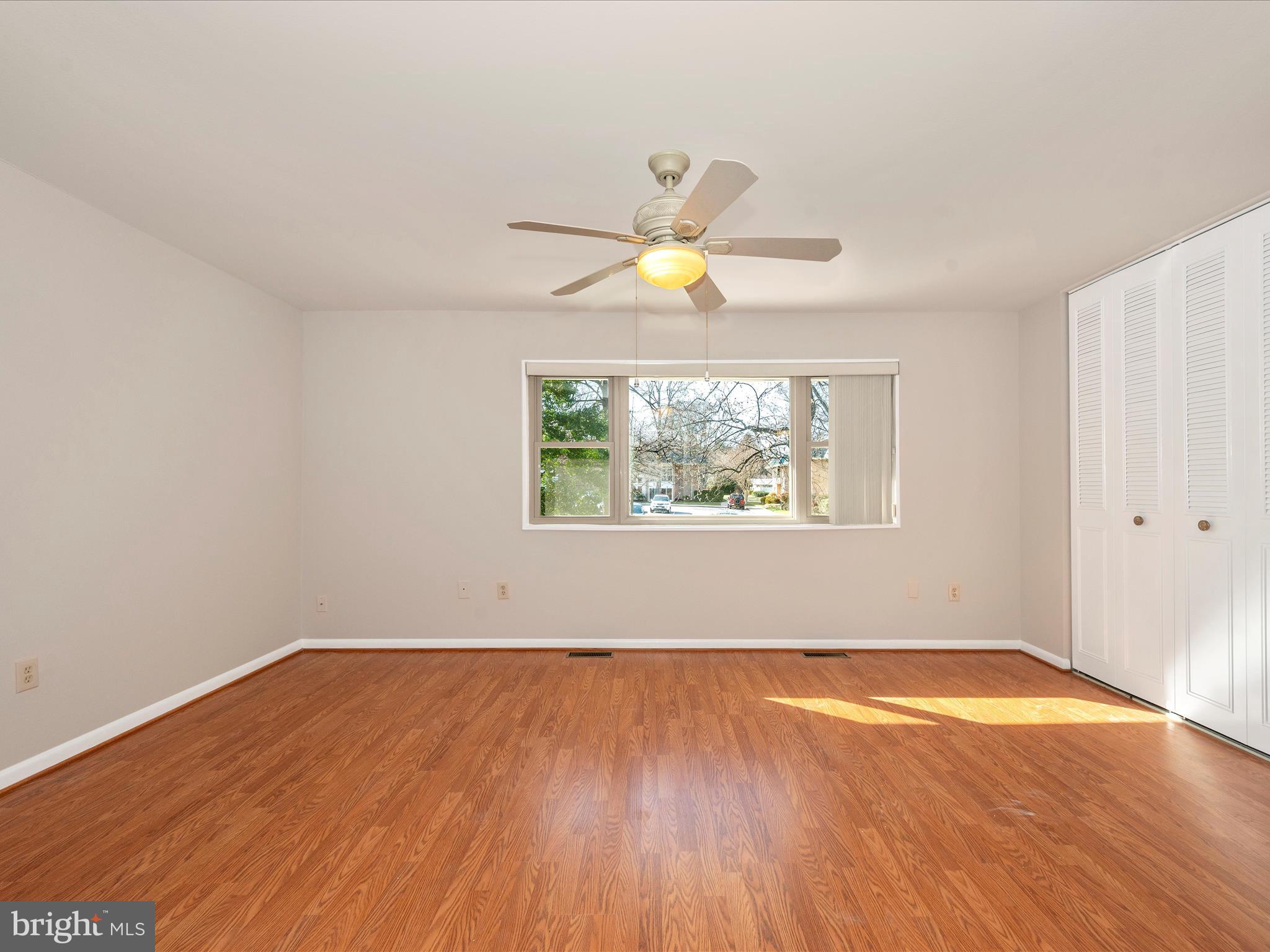 LEISURE WORLD - Residential