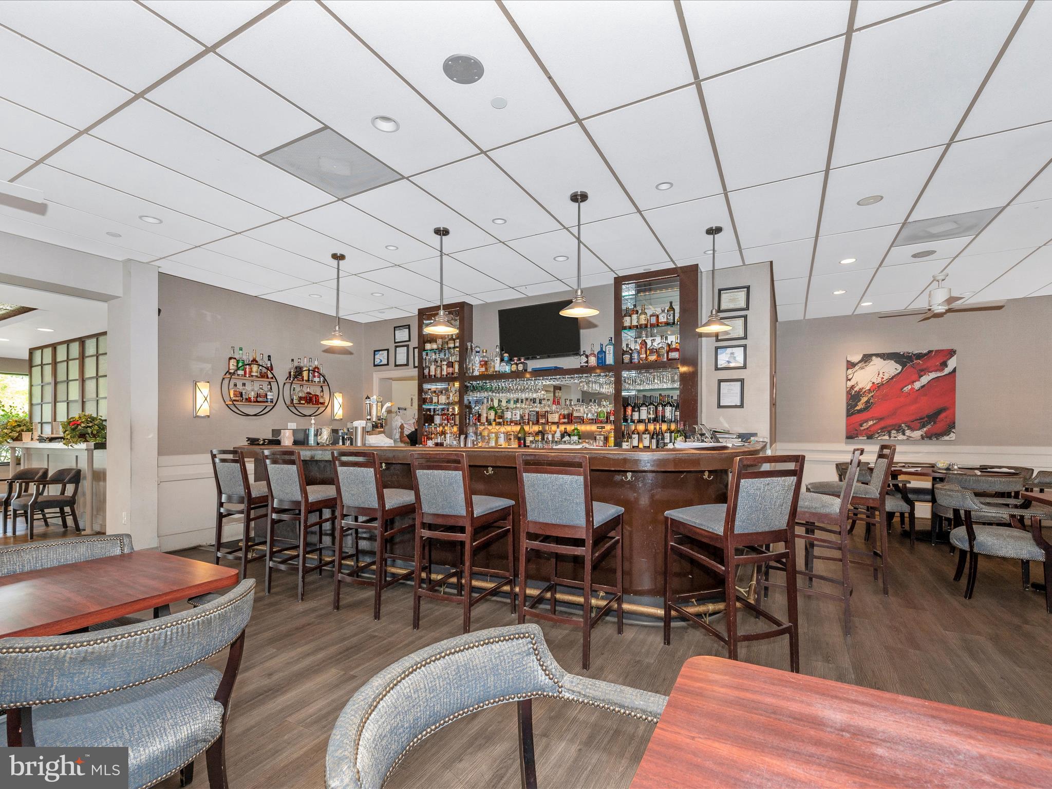 LEISURE WORLD - Residential