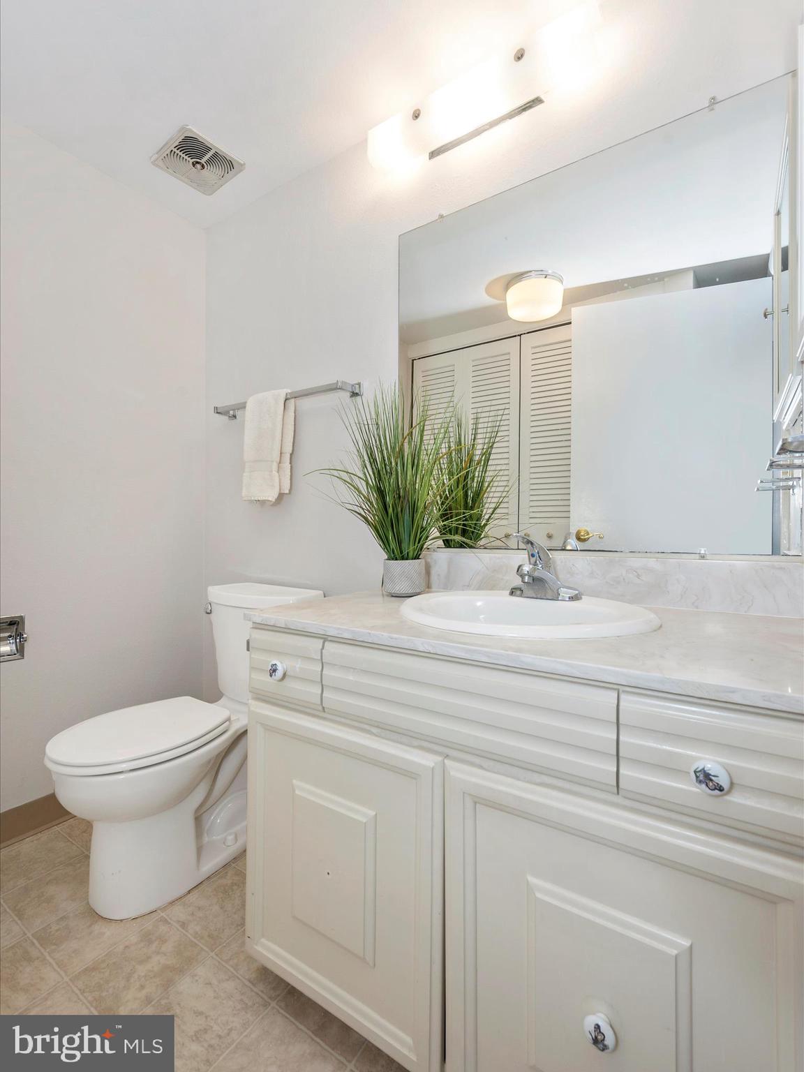 LEISURE WORLD - Residential