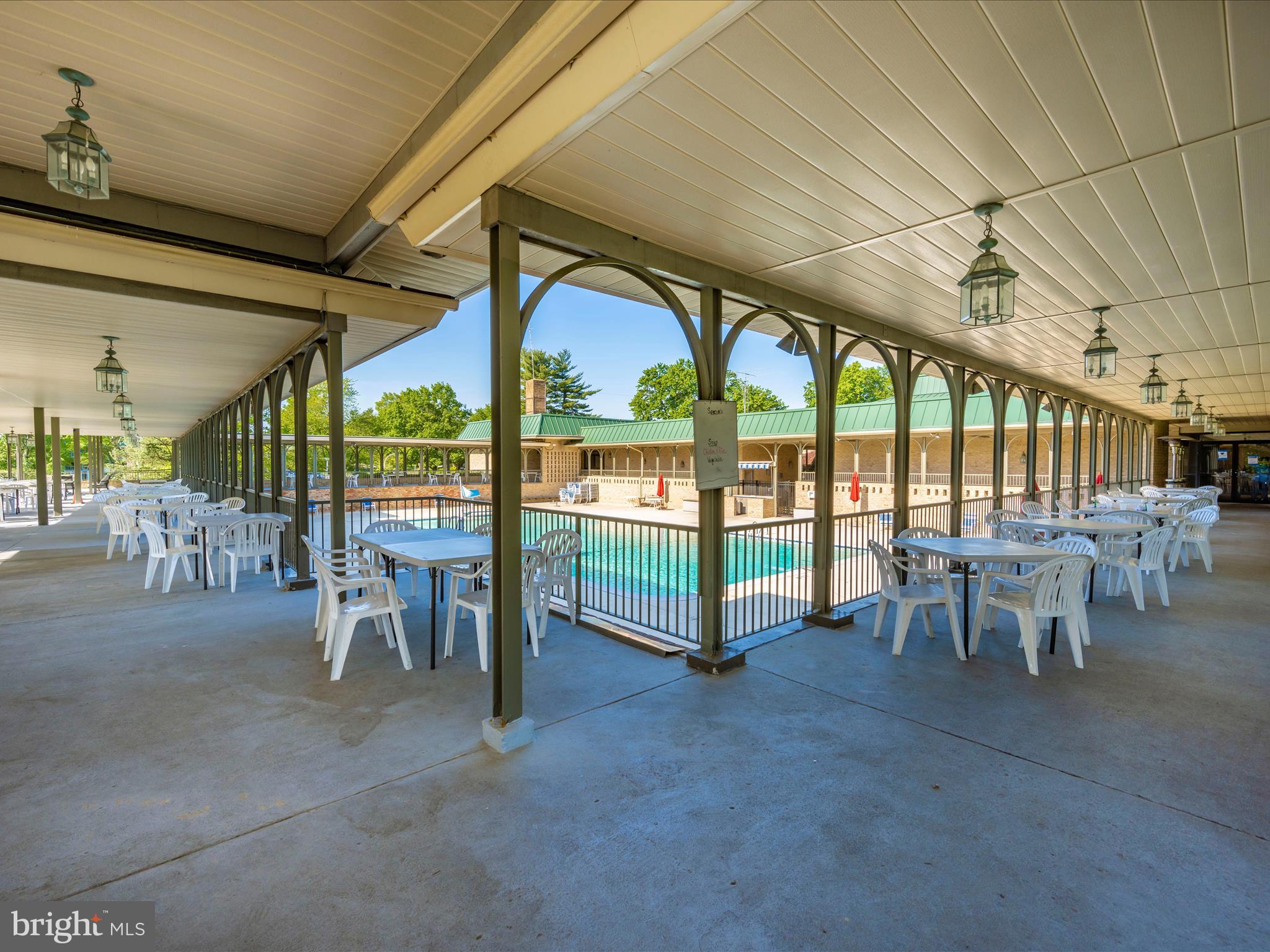 LEISURE WORLD - Residential