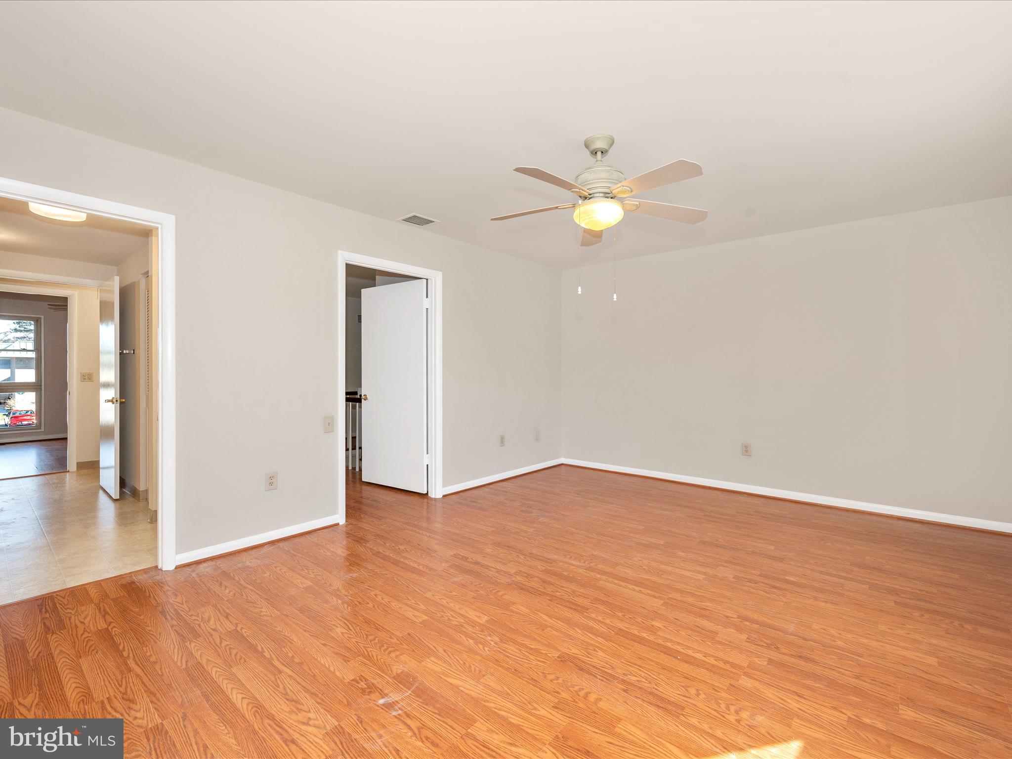 LEISURE WORLD - Residential