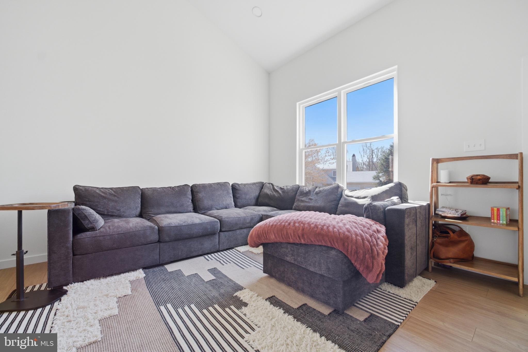 MAGNOLIA HILL - Residential