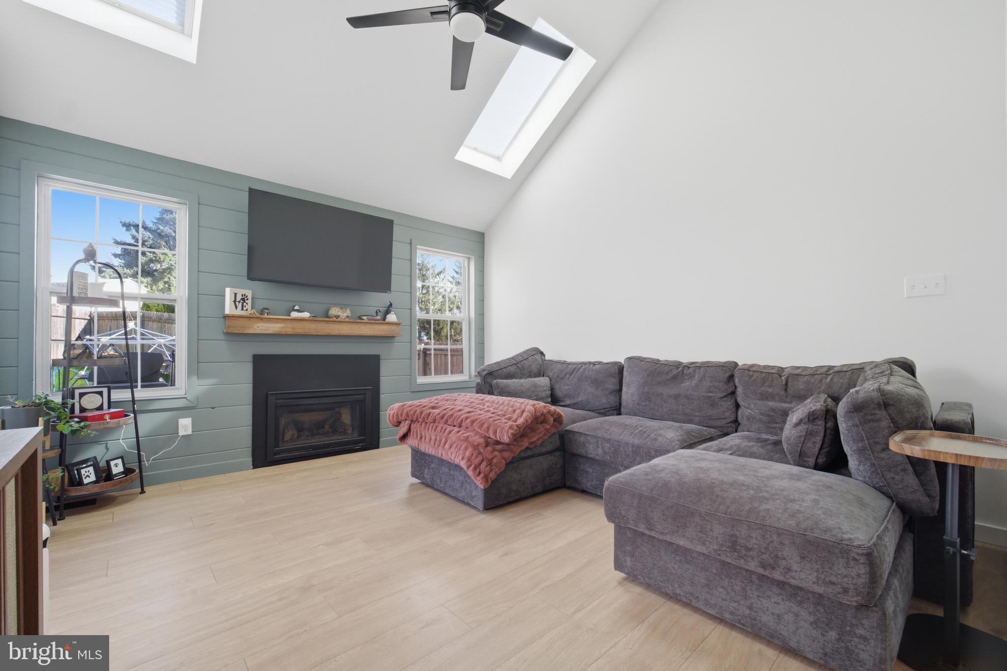 MAGNOLIA HILL - Residential